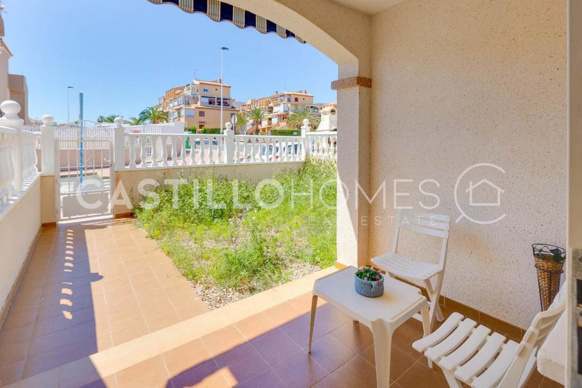 Resale - Bungalow -
Torrevieja - Altos de la Bahía