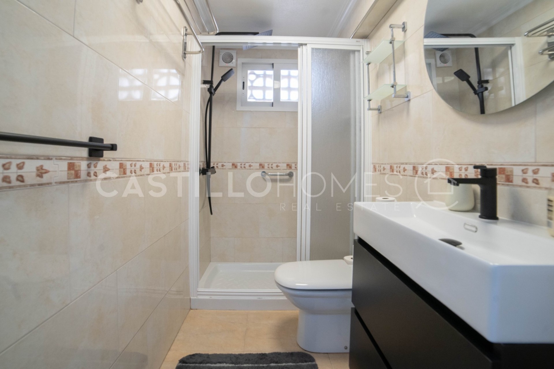 Resale - Bungalow -
Torrevieja - La Mata