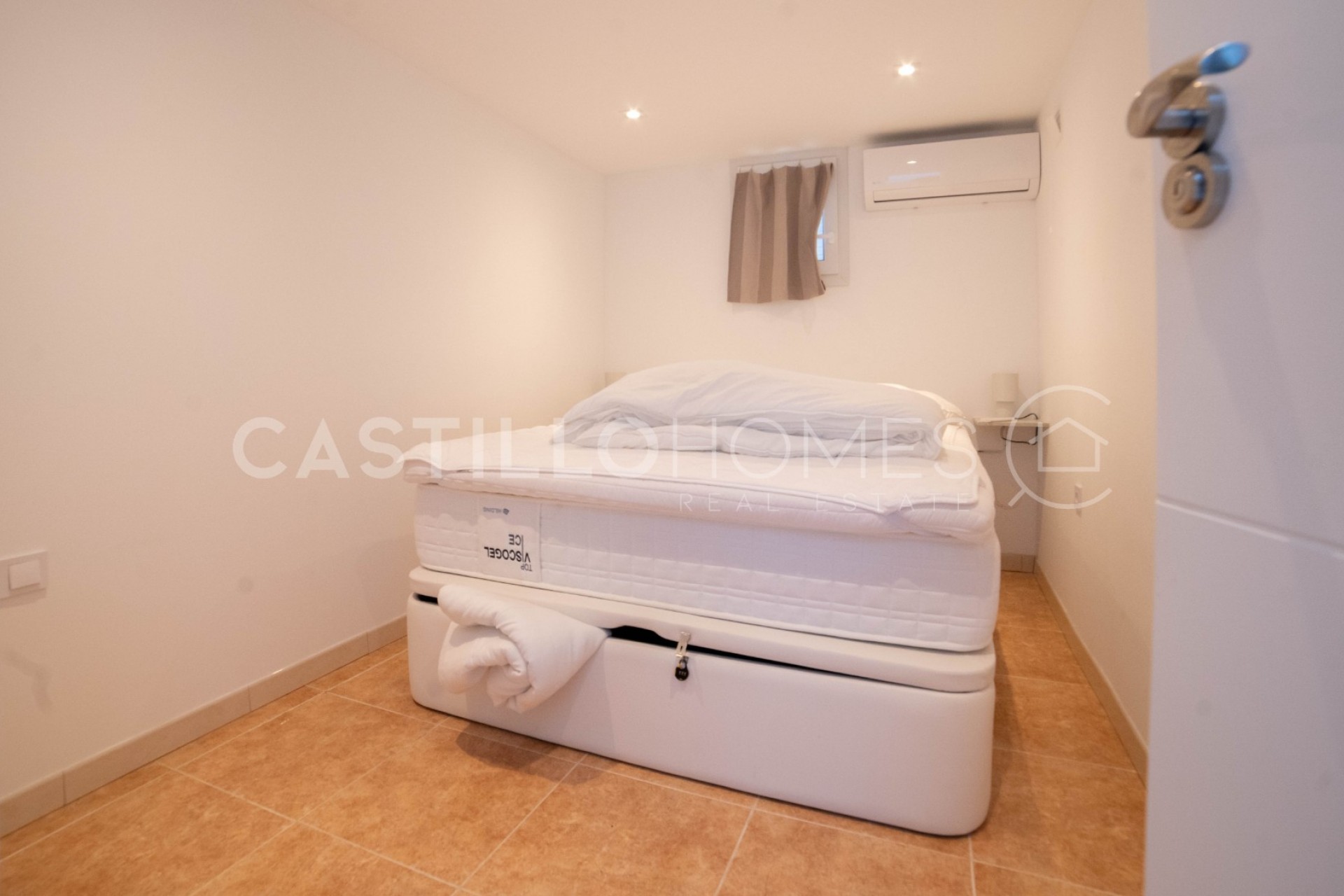 Resale - Bungalow -
Torrevieja - La Mata