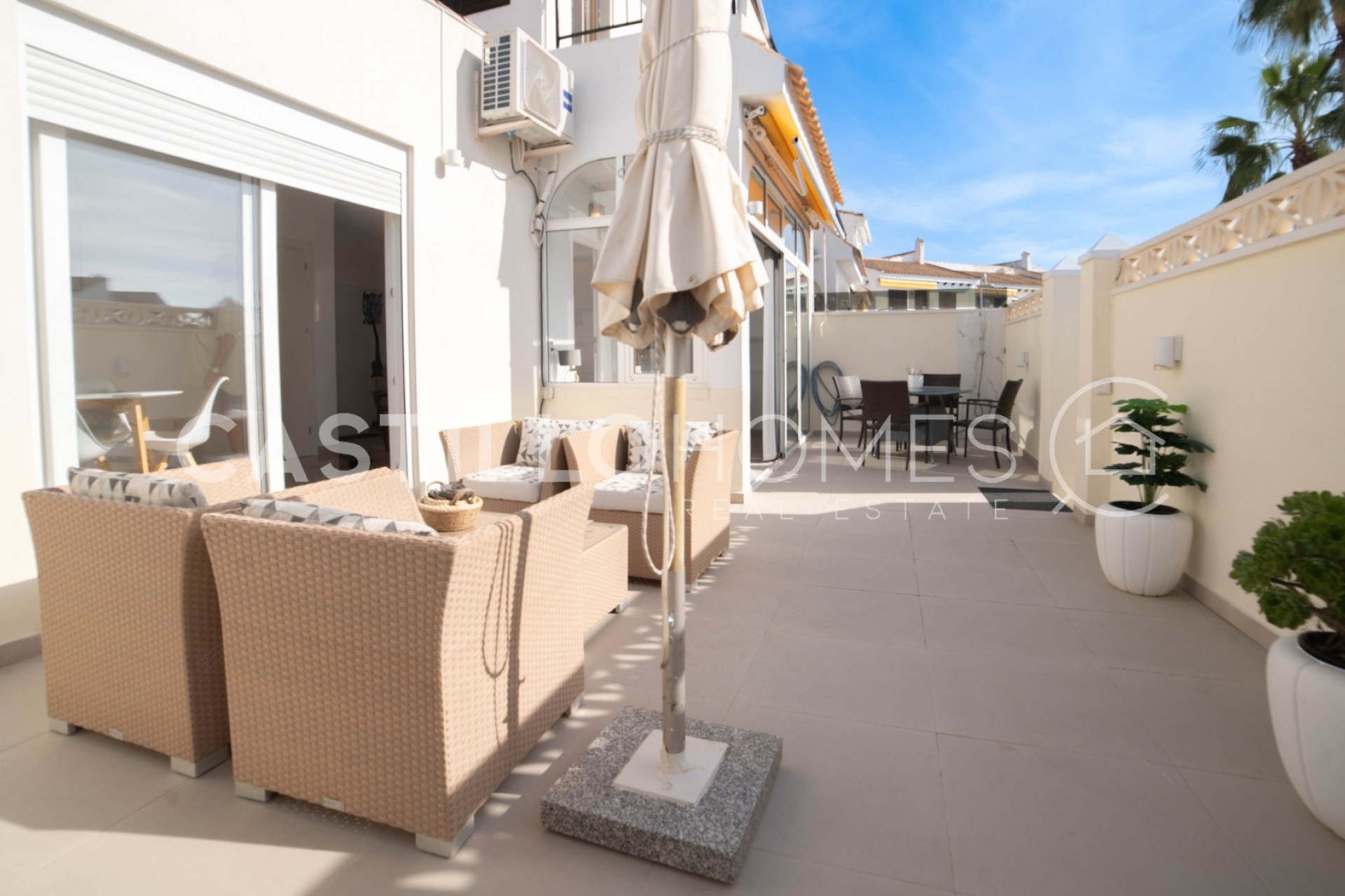Resale - Bungalow -
Torrevieja - La Mata