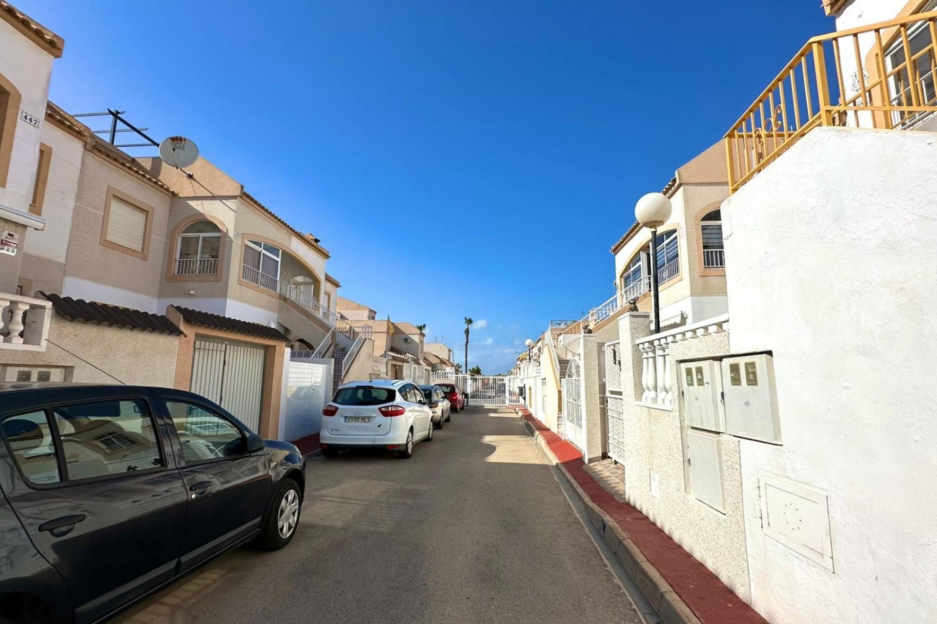 Resale - Bungalow -
Torrevieja - La Siesta - El Salado -  Torreta