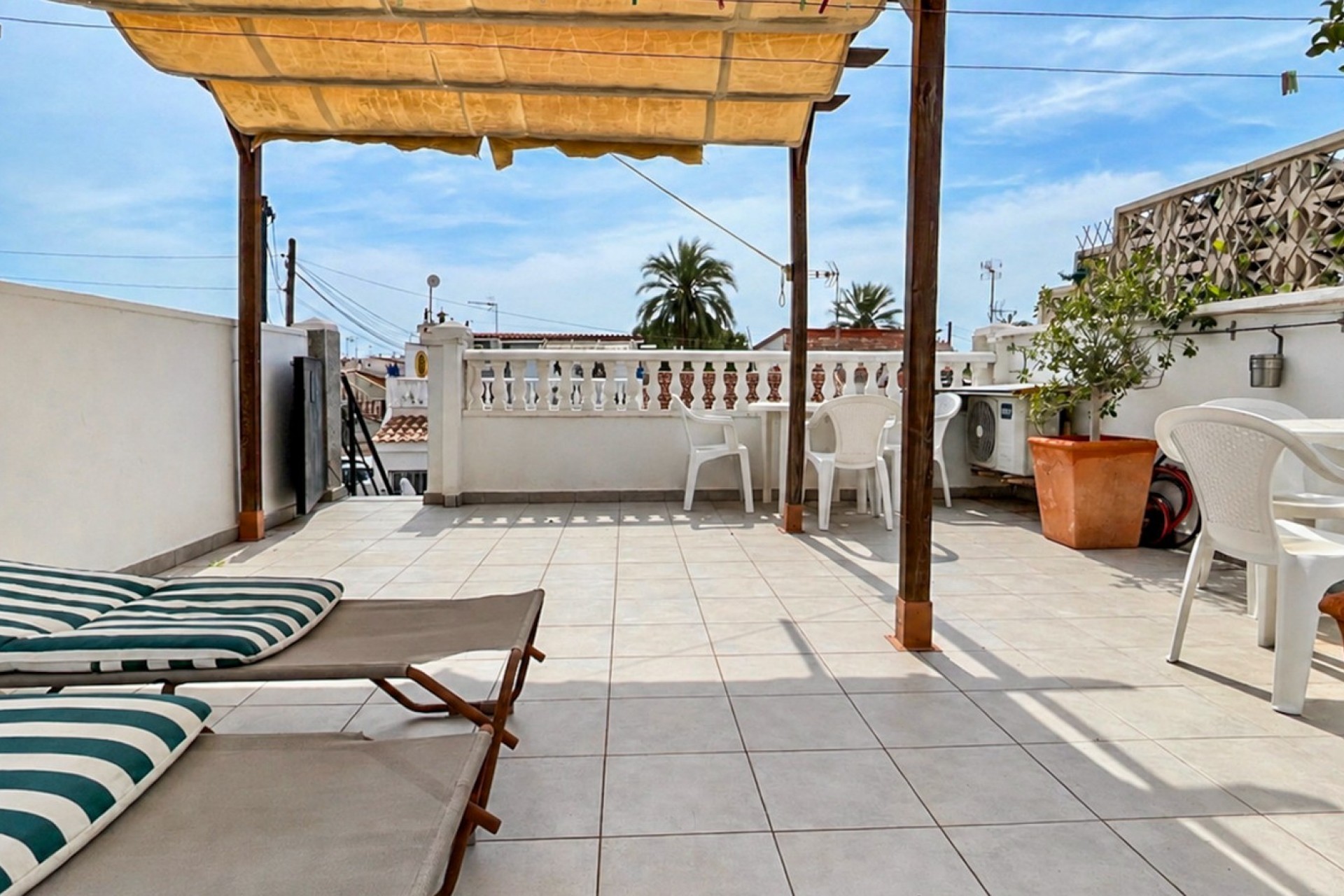 Resale - Bungalow -
Torrevieja - La Siesta - El Salado -  Torreta