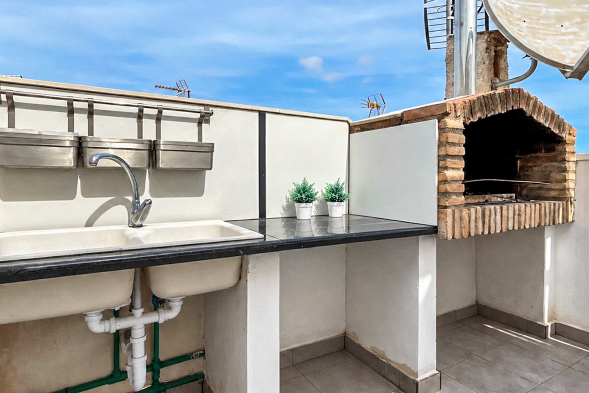 Resale - Bungalow -
Torrevieja - La Siesta - El Salado -  Torreta