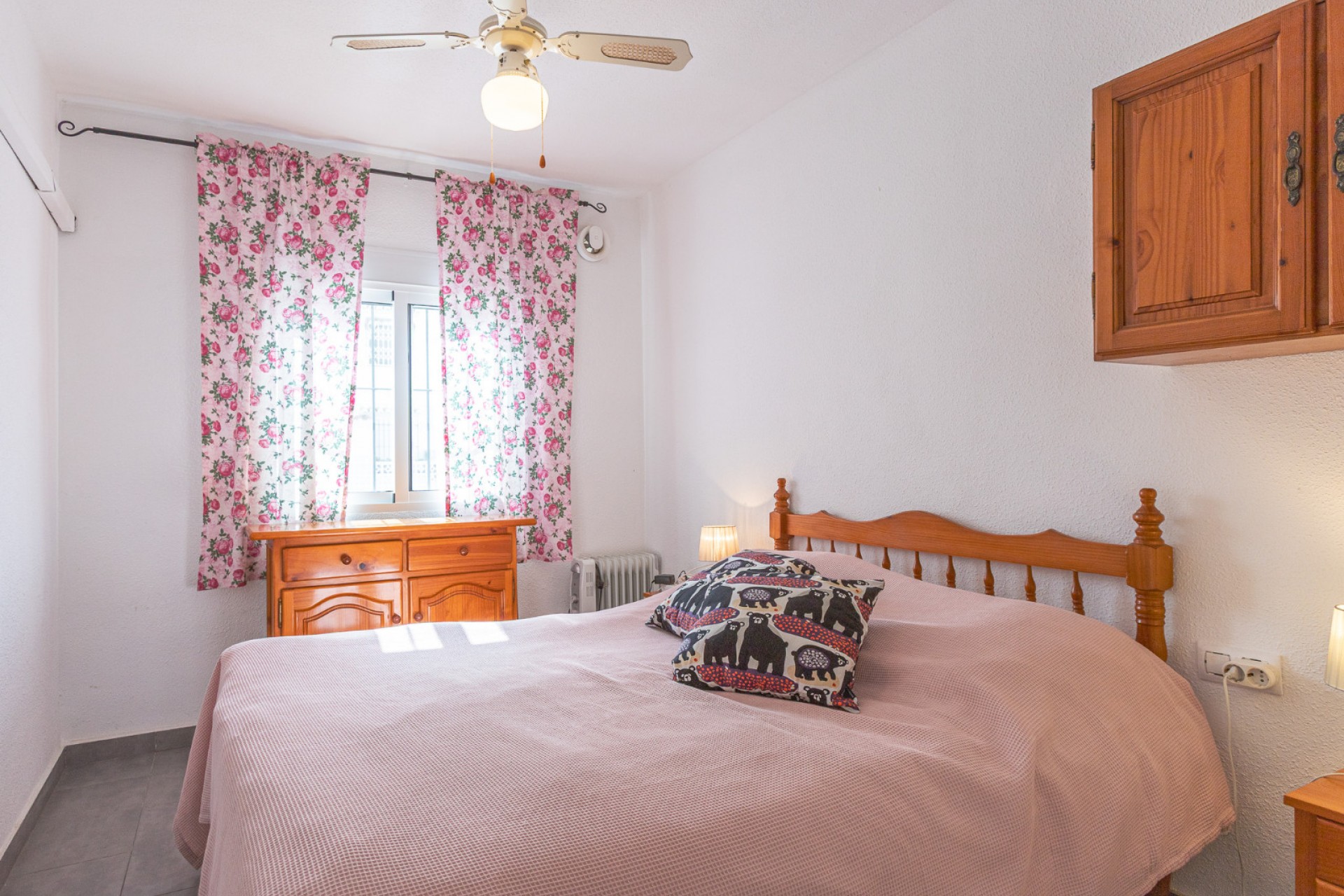 Resale - Bungalow -
Torrevieja - Lago jardin