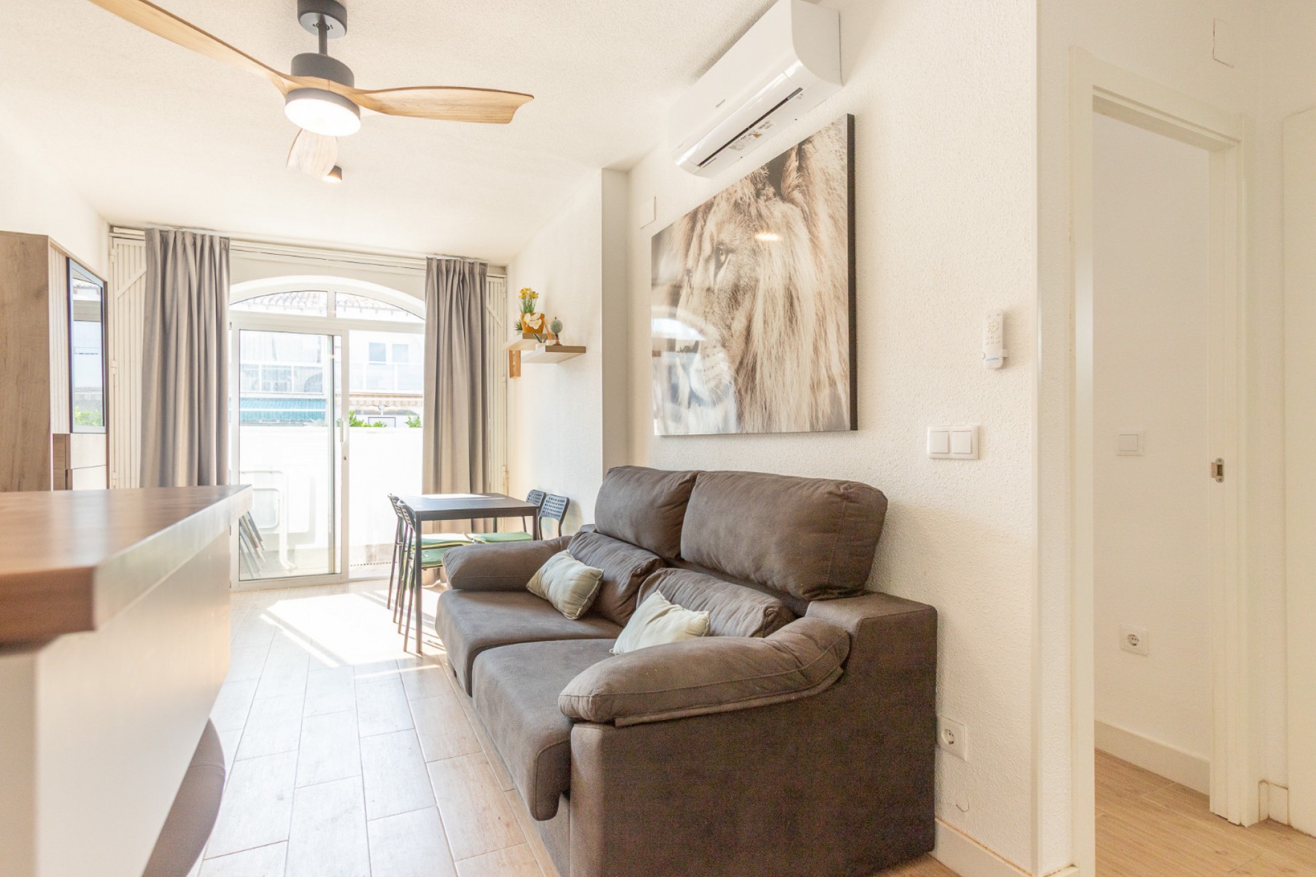 Resale - Bungalow -
Torrevieja - Lago jardin