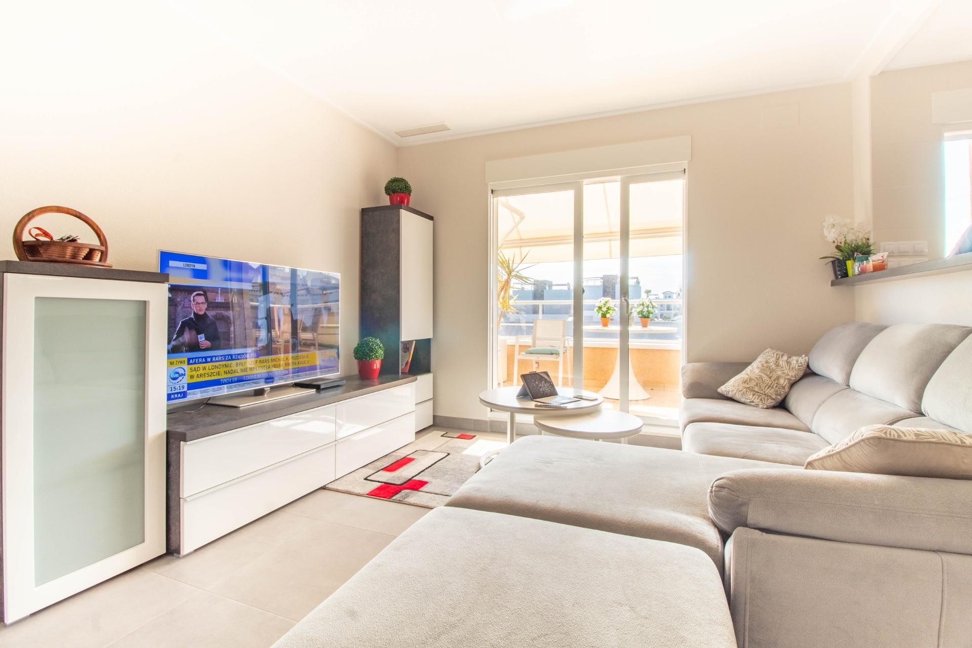 Resale - Bungalow -
Torrevieja - Punta prima