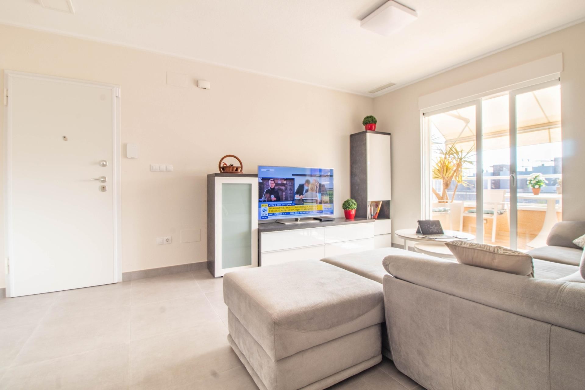 Resale - Bungalow -
Torrevieja - Punta prima