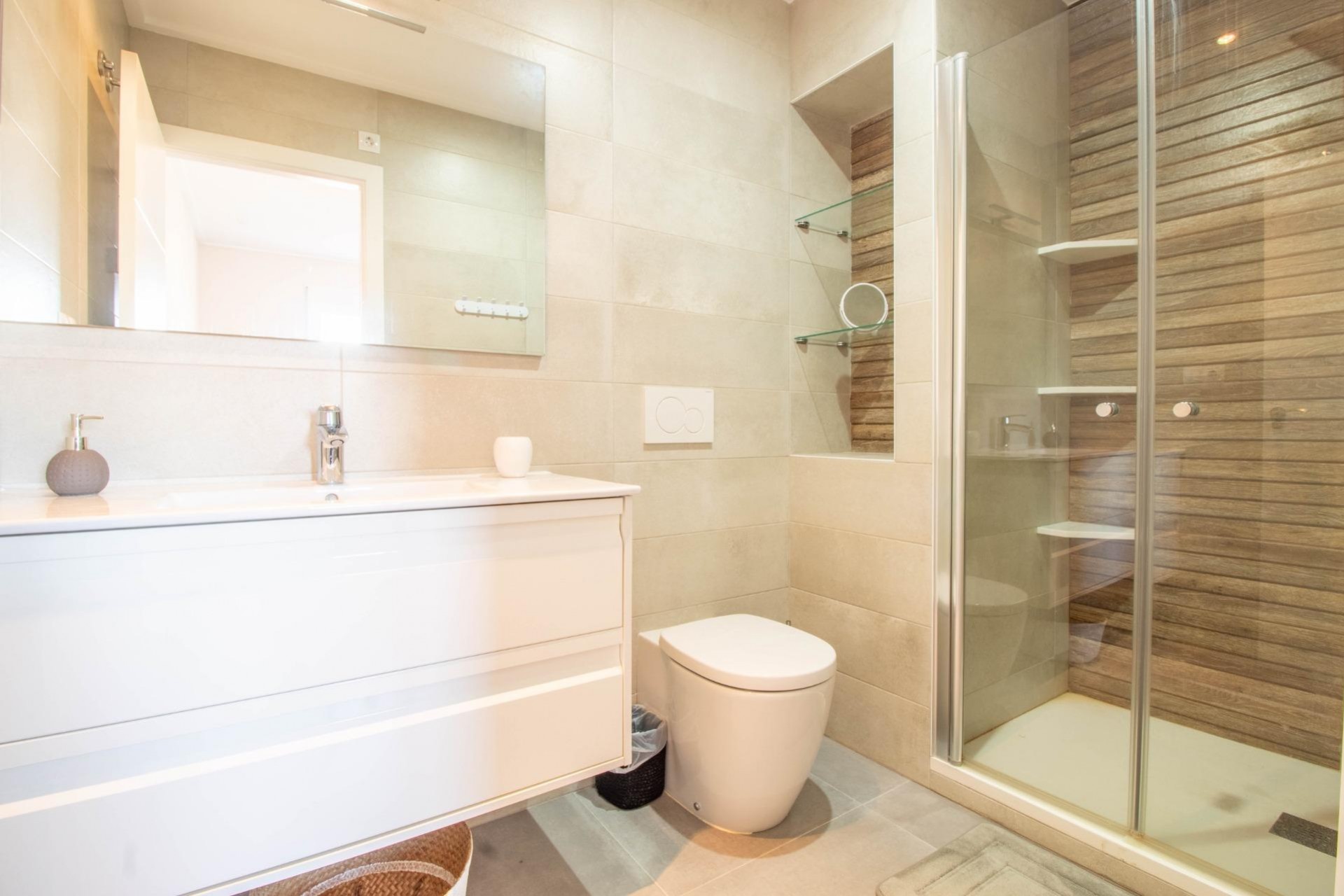 Resale - Bungalow -
Torrevieja - Punta prima