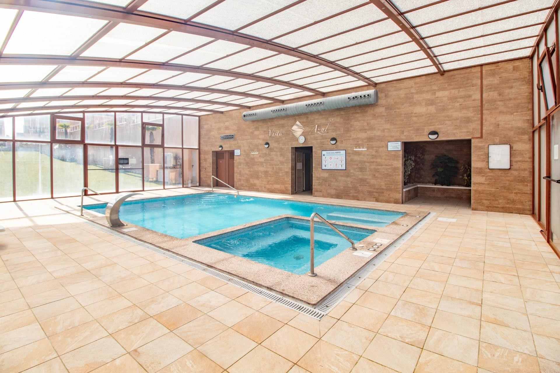 Resale - Bungalow -
Torrevieja - Punta prima