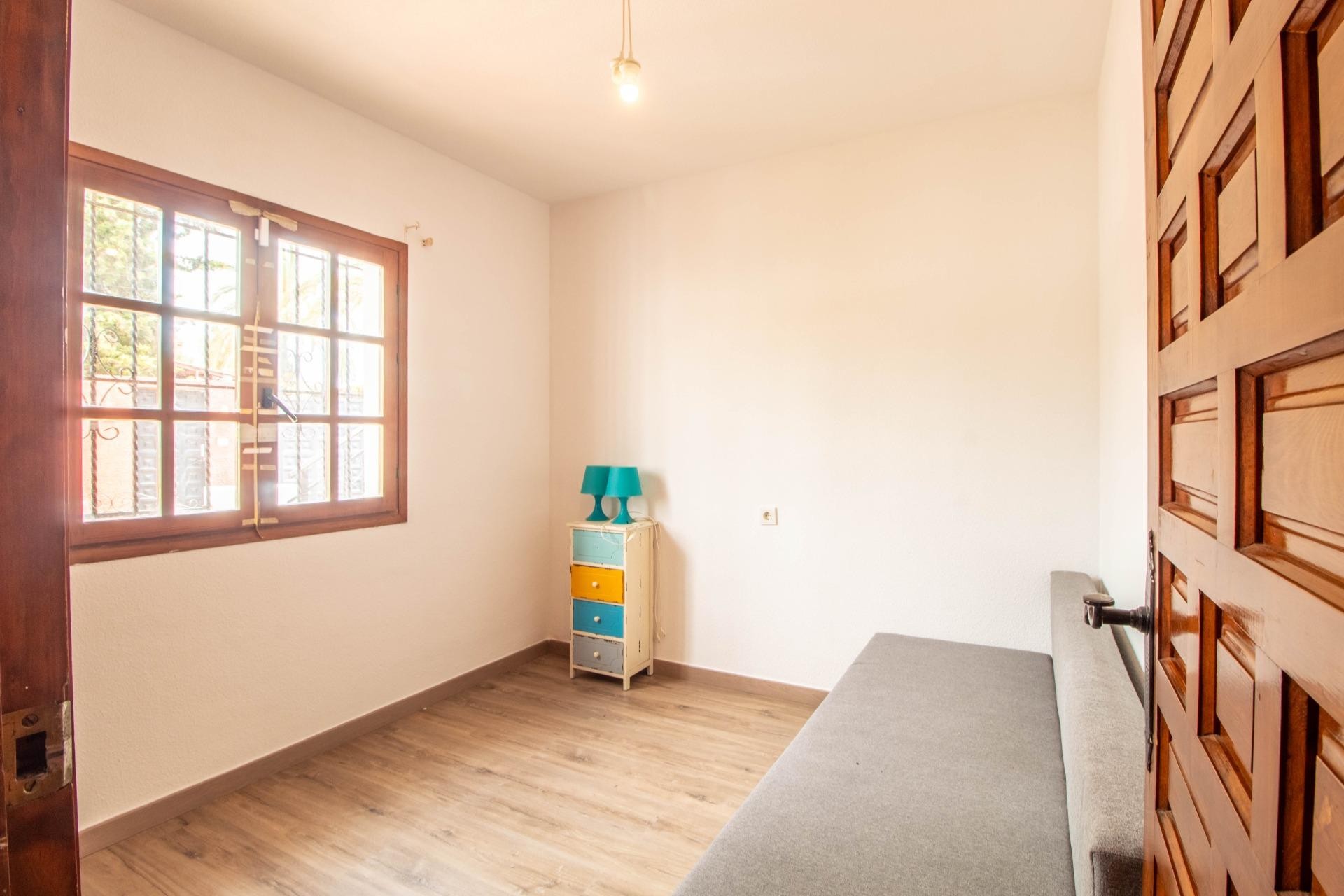 Resale - Bungalow -
Torrevieja - Torreblanca