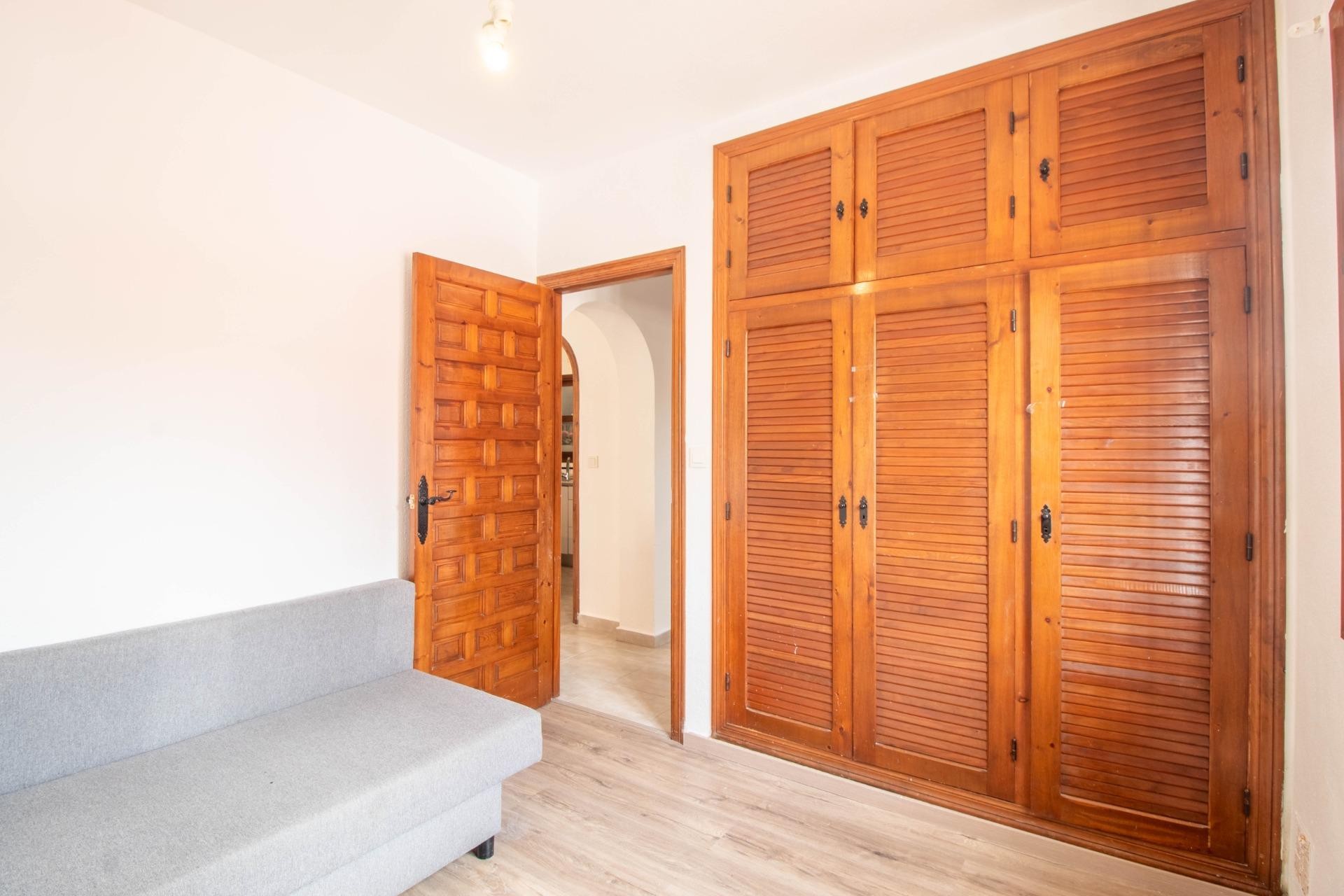 Resale - Bungalow -
Torrevieja - Torreblanca
