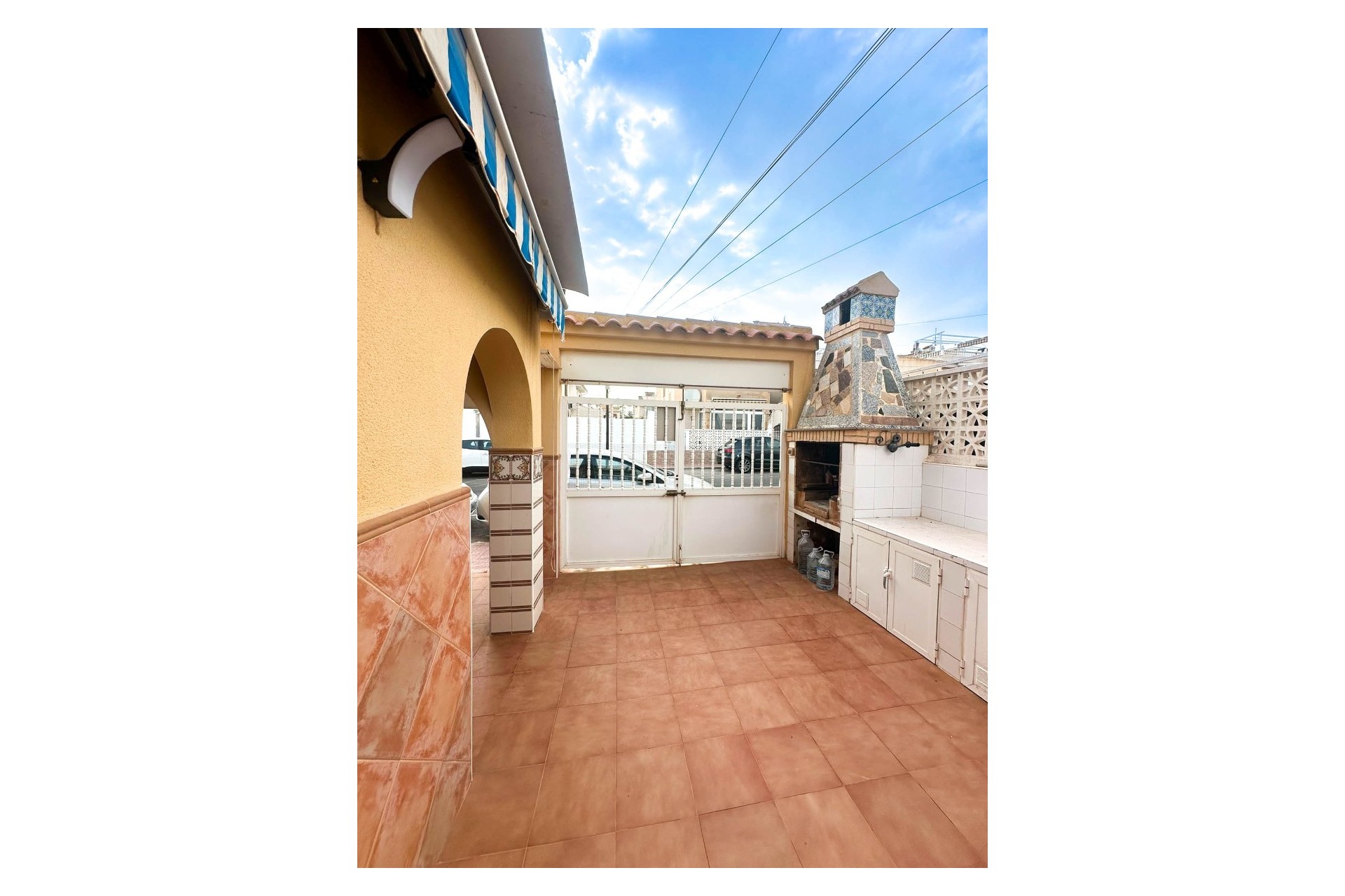 Resale - Bungalow -
Torrevieja - Urb. Rosaleda