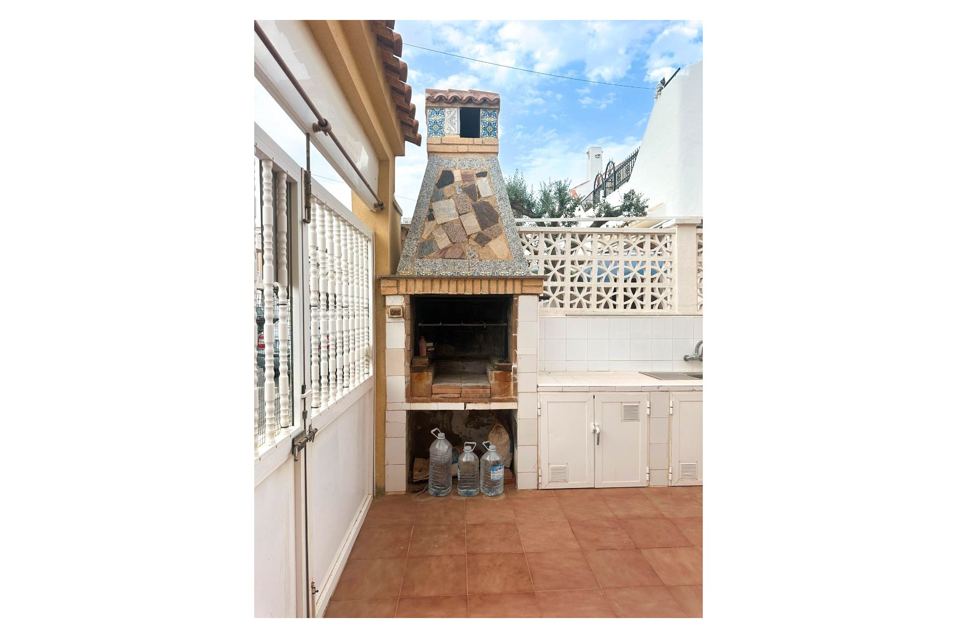 Resale - Bungalow -
Torrevieja - Urb. Rosaleda