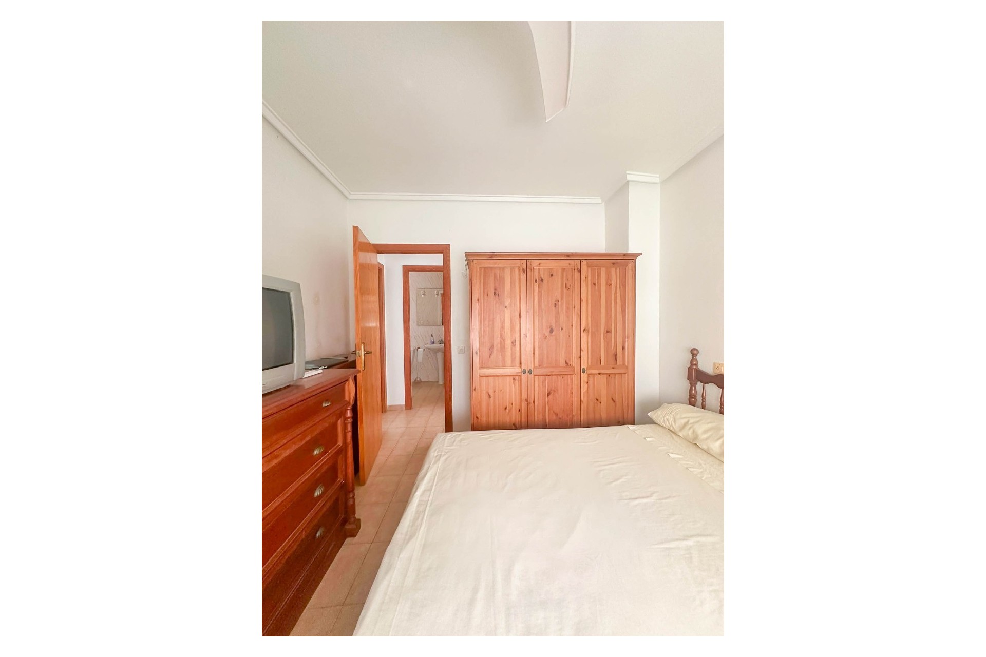Resale - Bungalow -
Torrevieja - Urb. Rosaleda