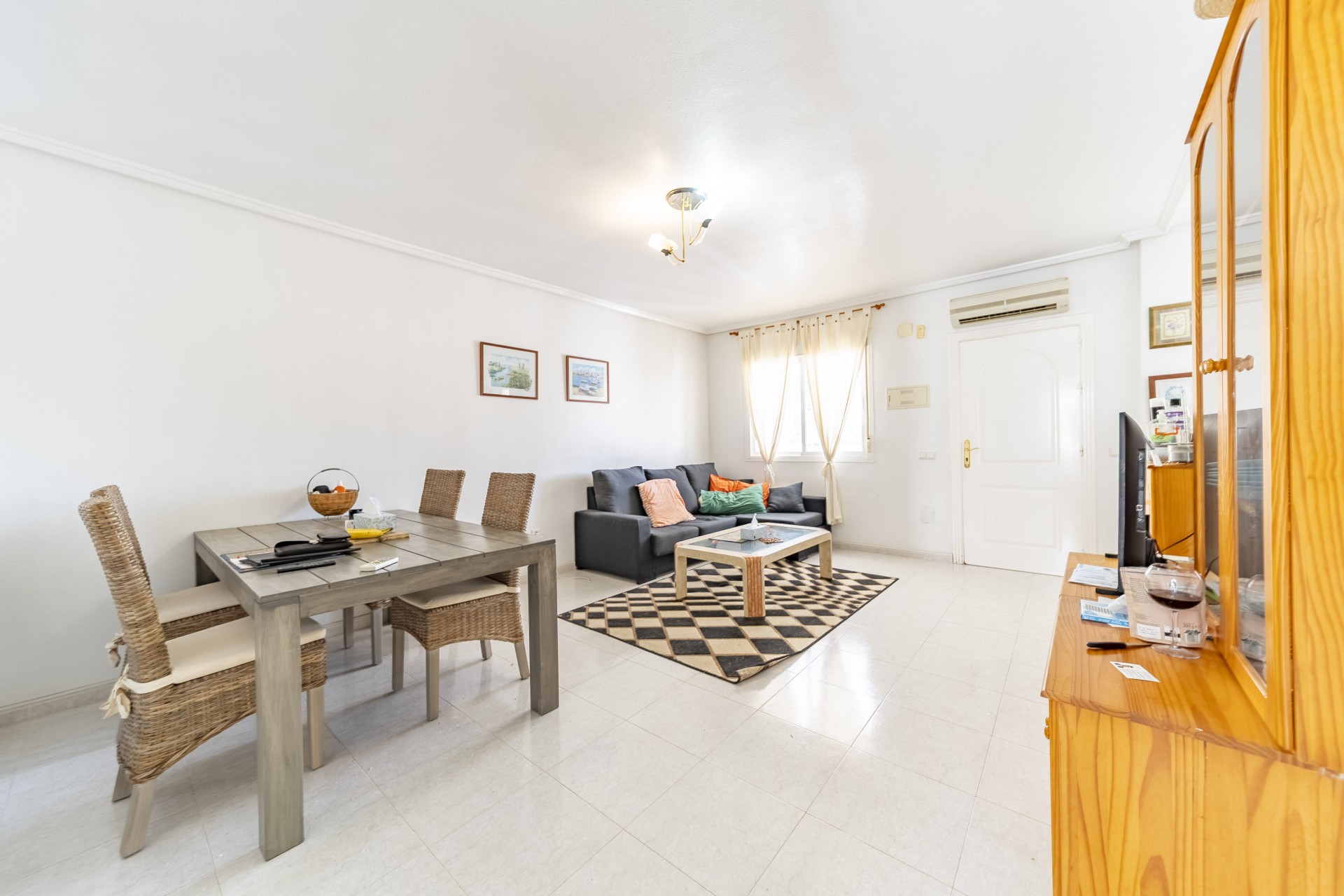 Resale - Casa de Pueblo -
Ciudad quesada - Doña Pepa