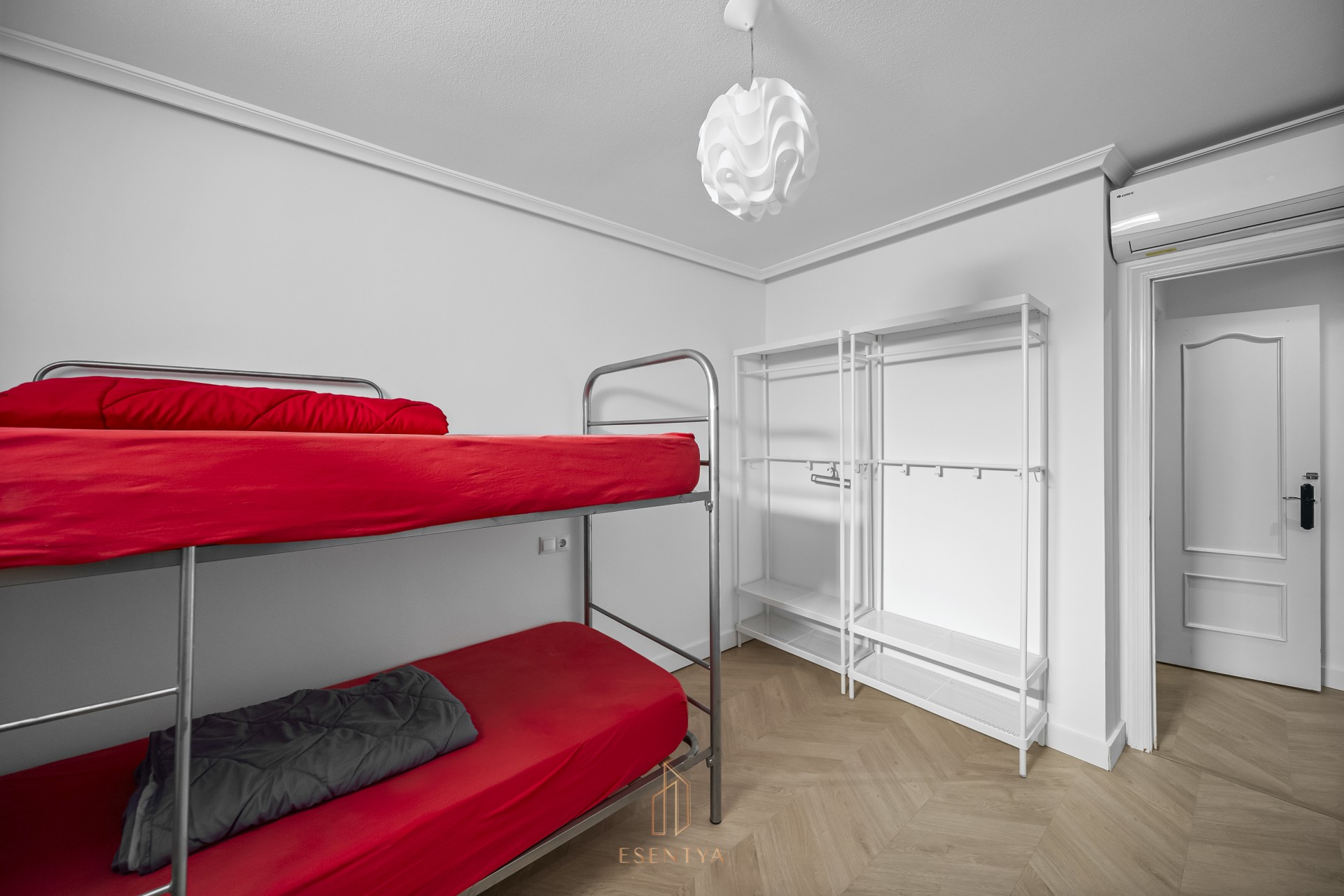 Resale - Casa de Pueblo -
Torrevieja - Cabo Cervera