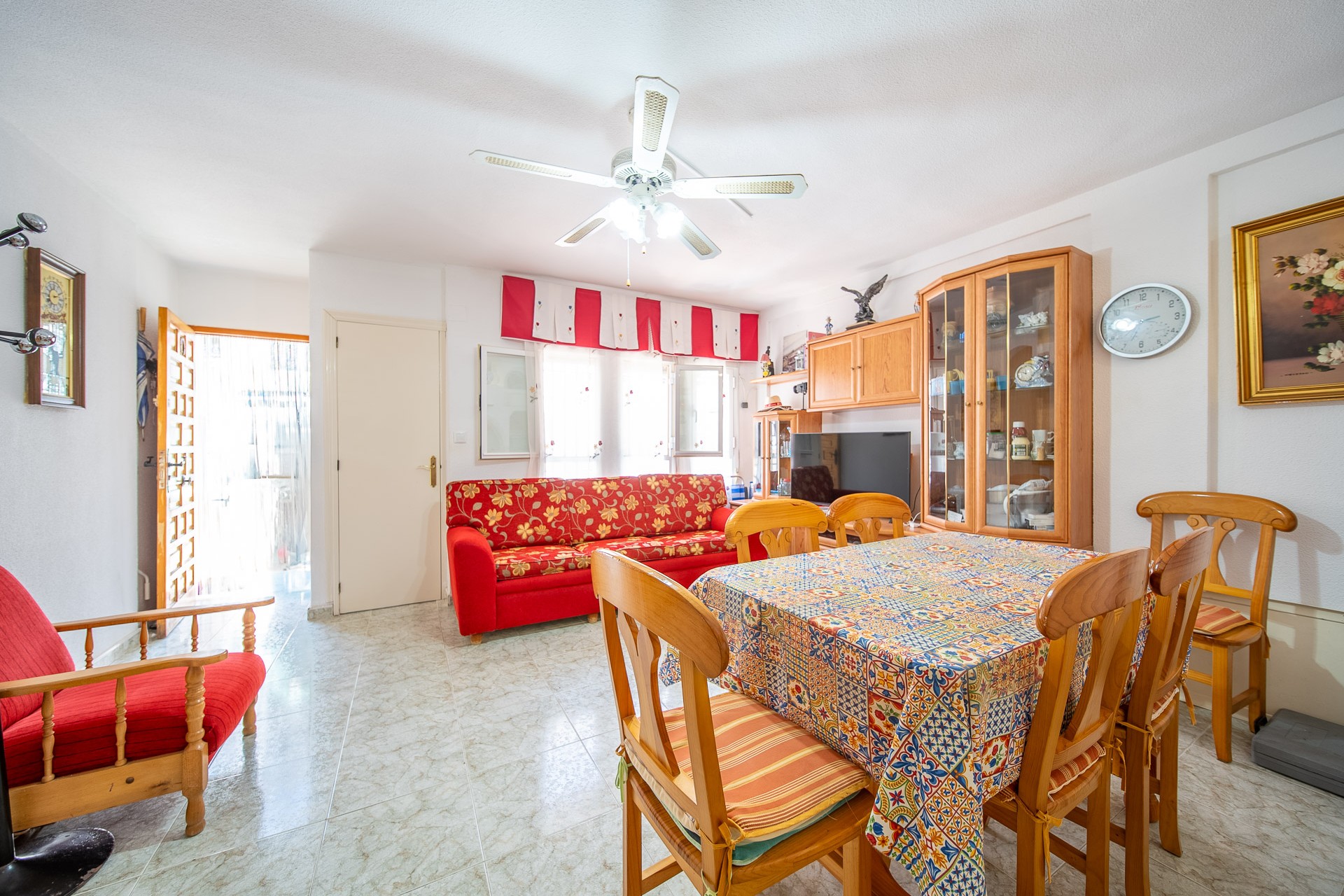 Resale - Casa de Pueblo -
Torrevieja - La Mata