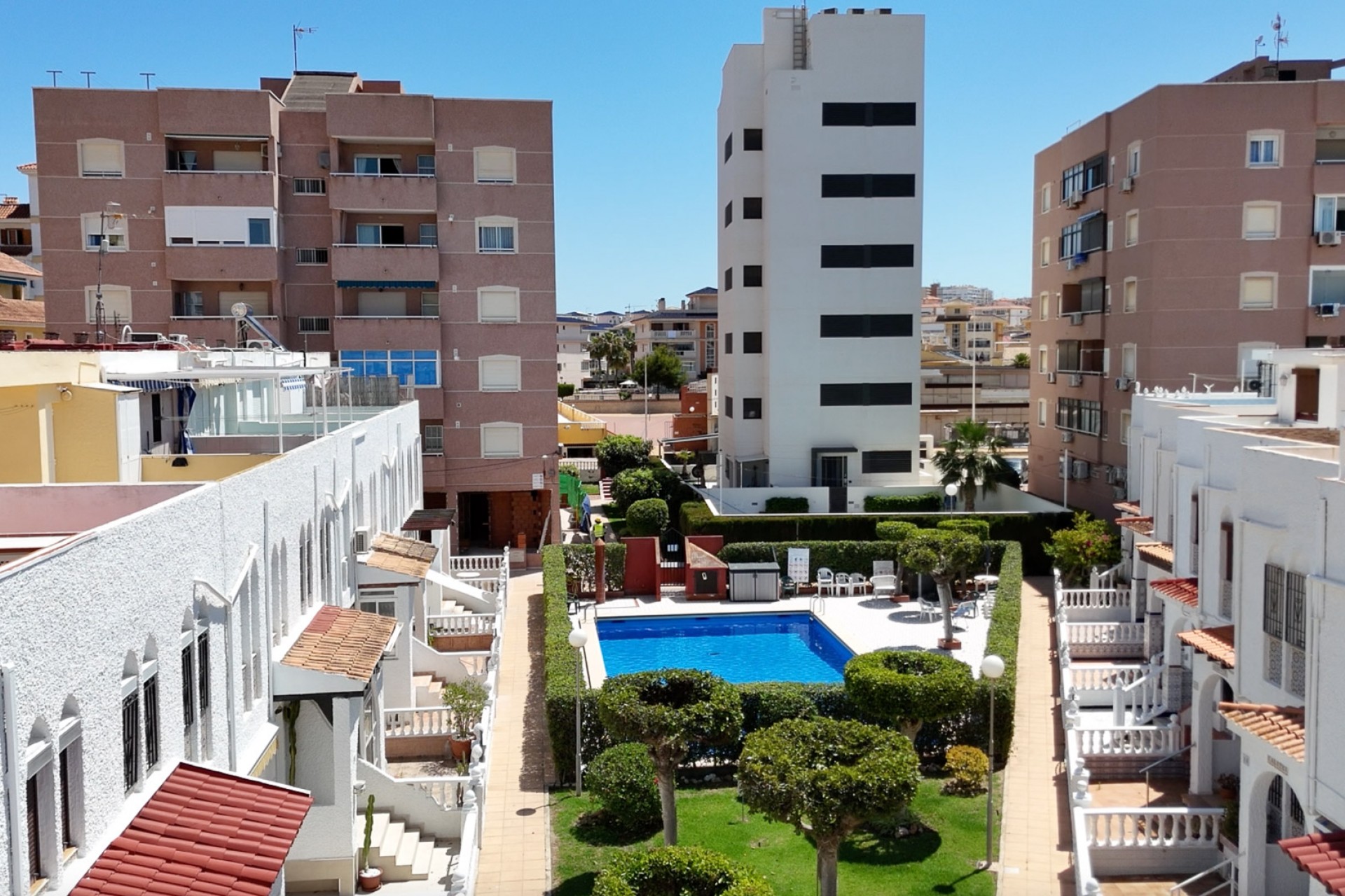 Resale - Casa de Pueblo -
Torrevieja - La Mata