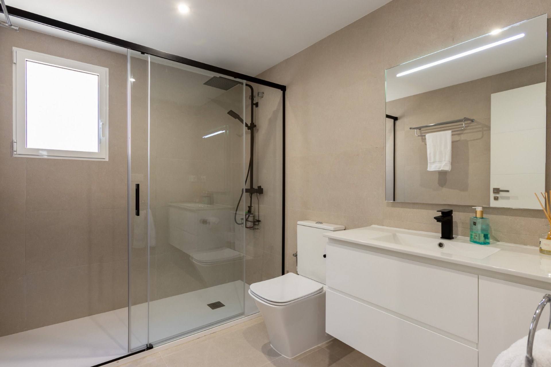 Resale - Chalet -
Los Balcones