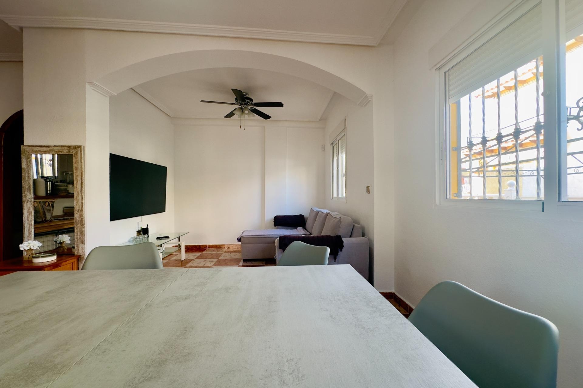 Resale - Chalet -
Orihuela Costa - Cabo Roig