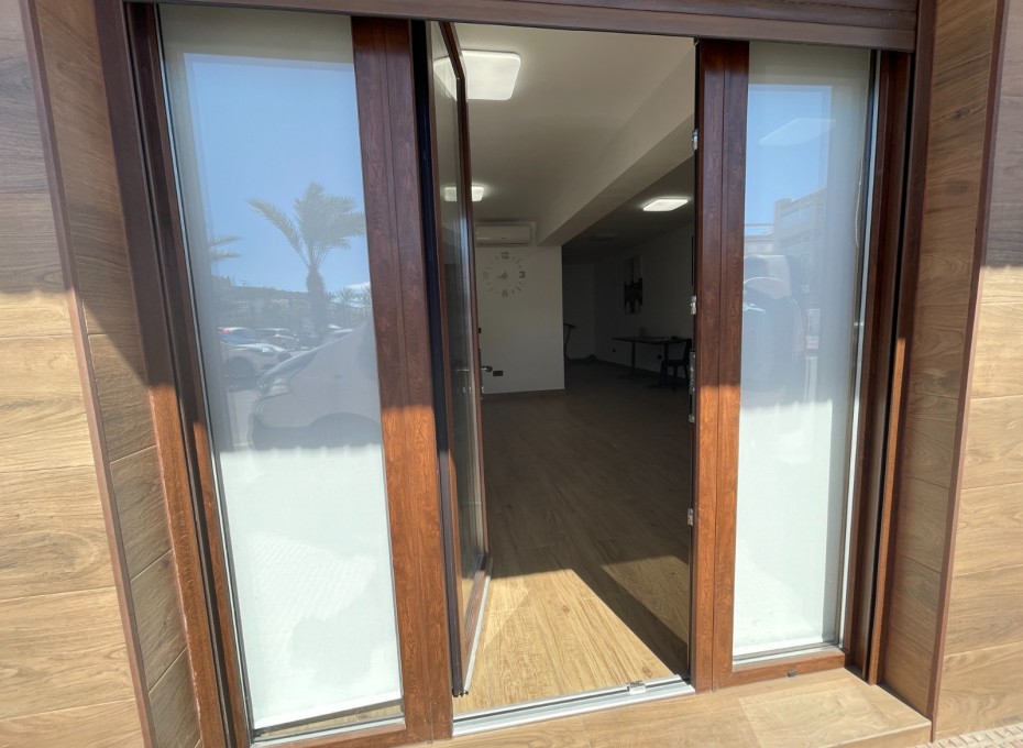 Resale - Commercial -
Guardamar del Segura - Comunidad Valenciana