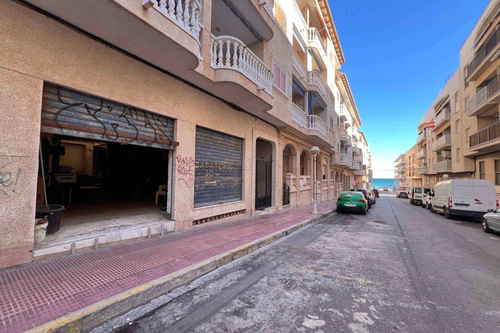 Resale - Commercial premises -
Guardamar del Segura - Guardamar