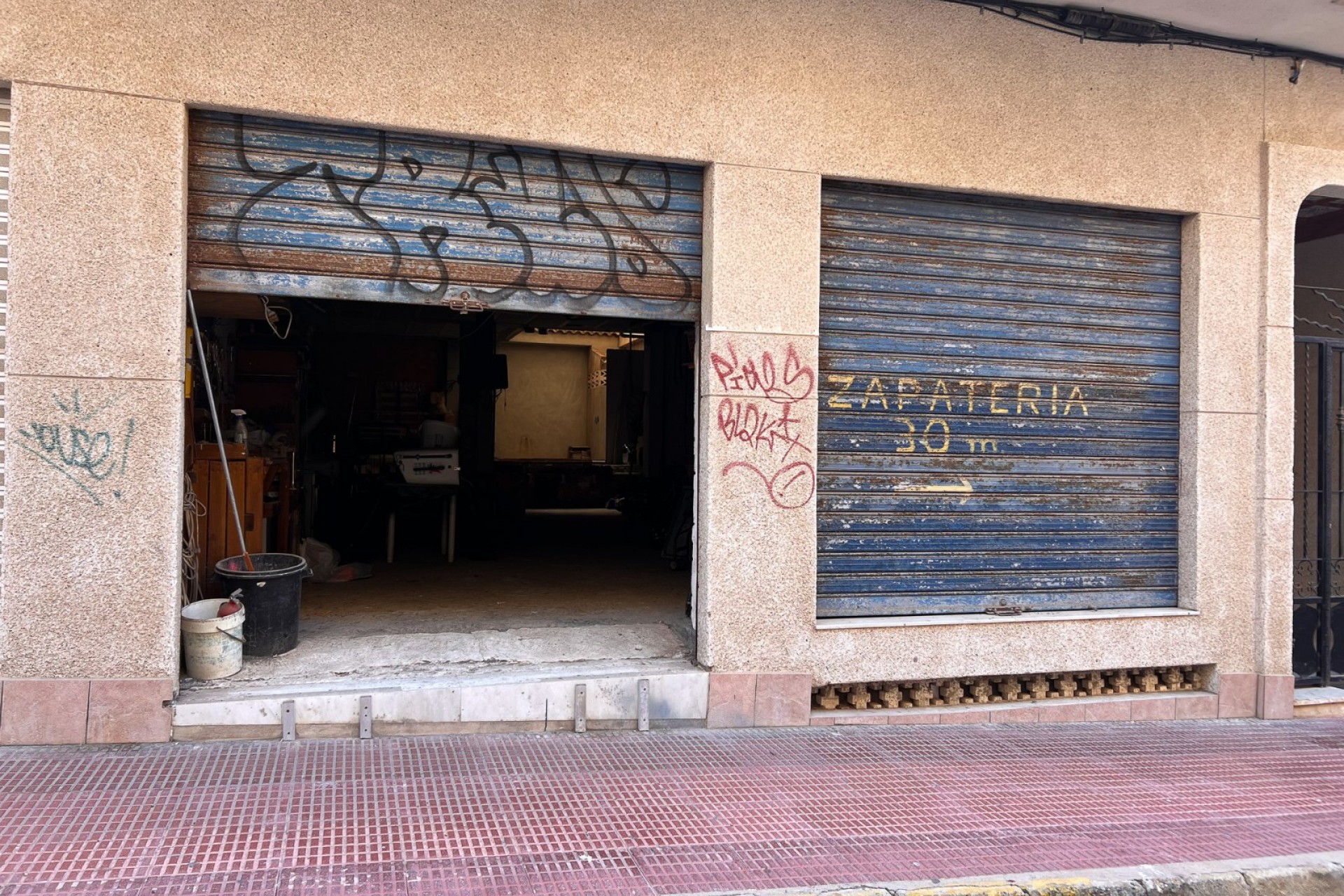 Resale - Commercial premises -
Guardamar del Segura - Guardamar
