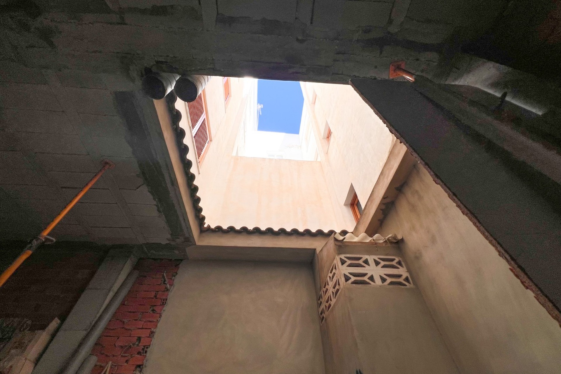 Resale - Commercial premises -
Guardamar del Segura - Guardamar