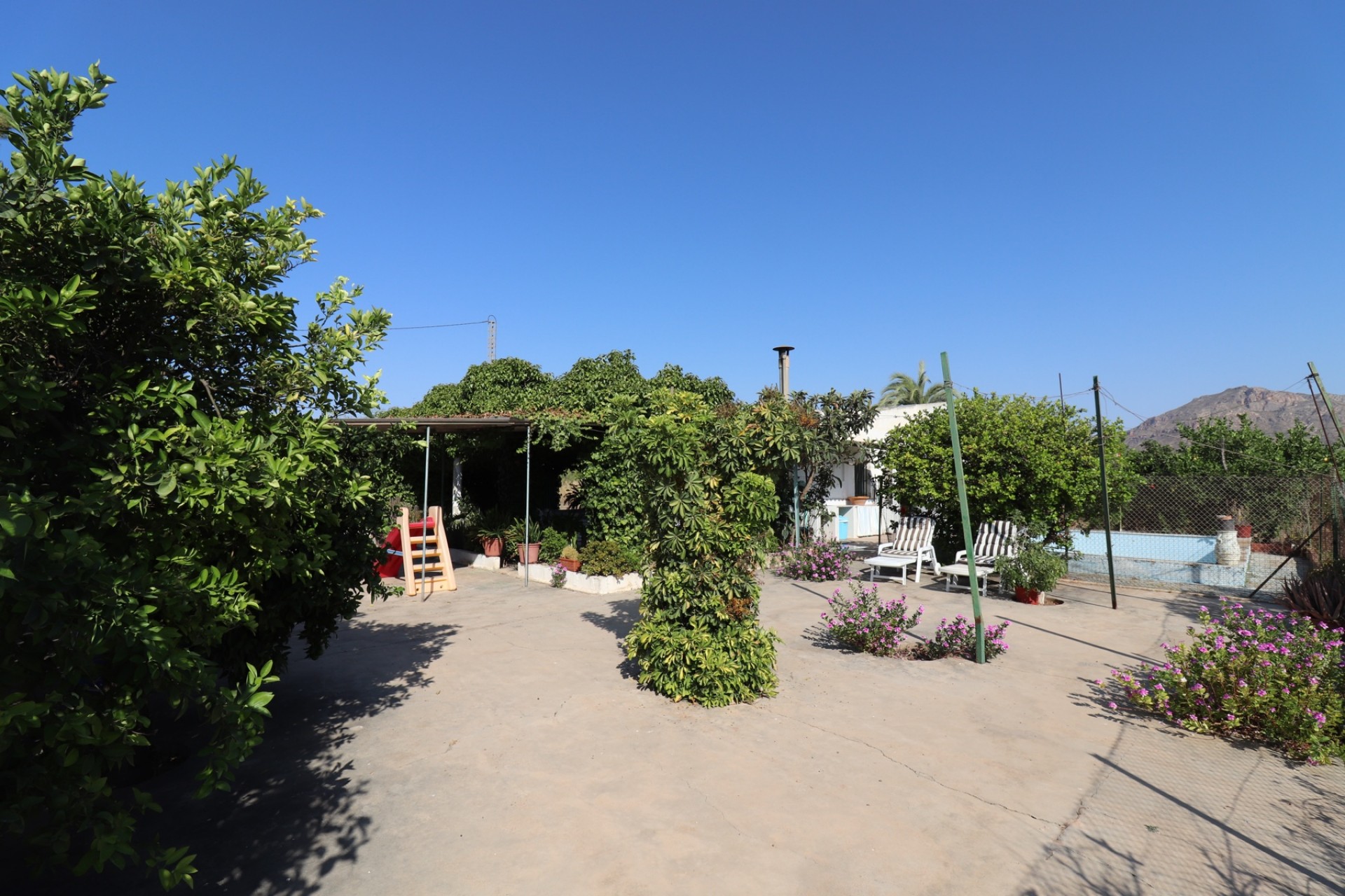 Resale - Country House -
Albatera