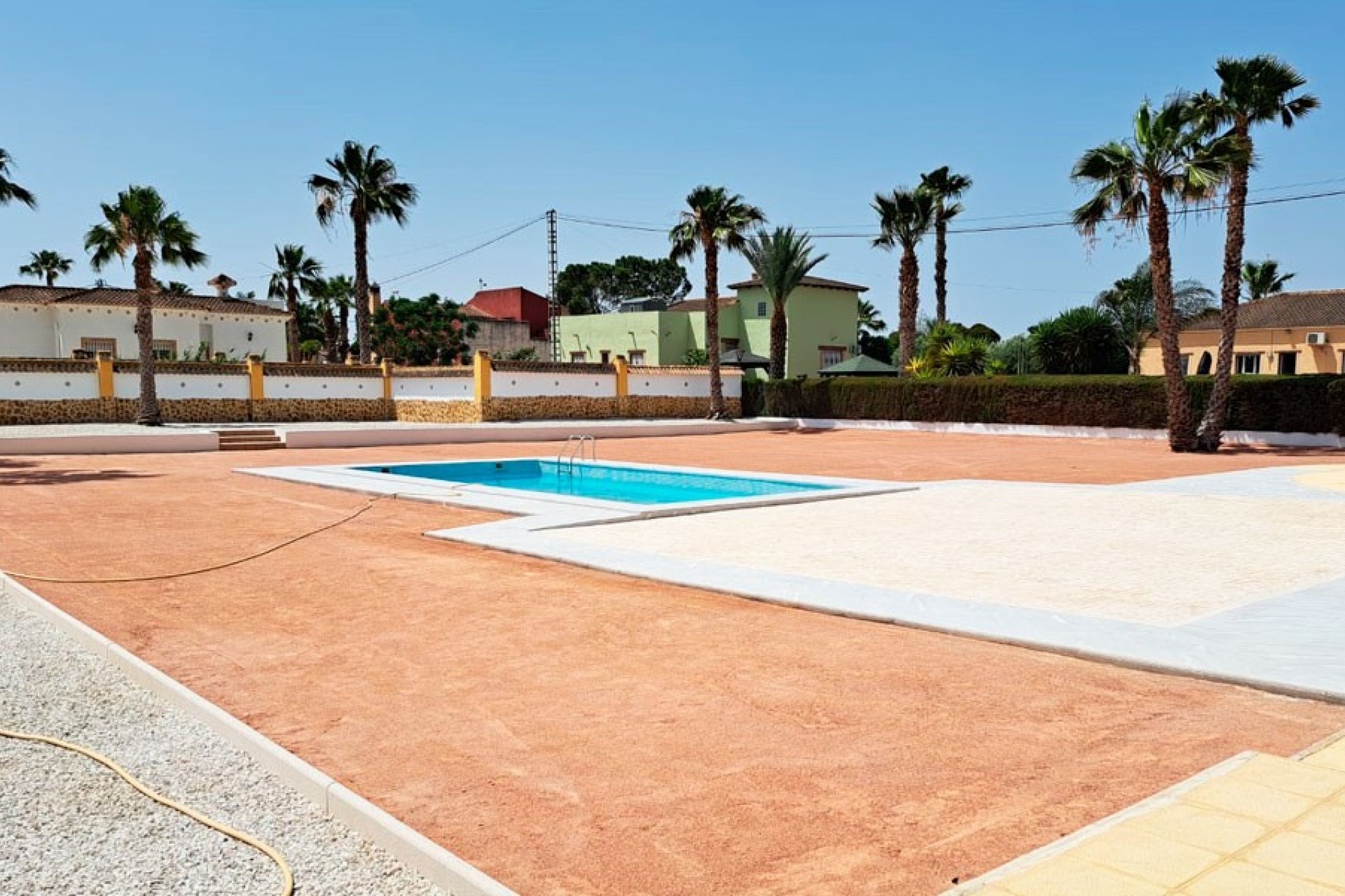 Resale - Country House -
Catral