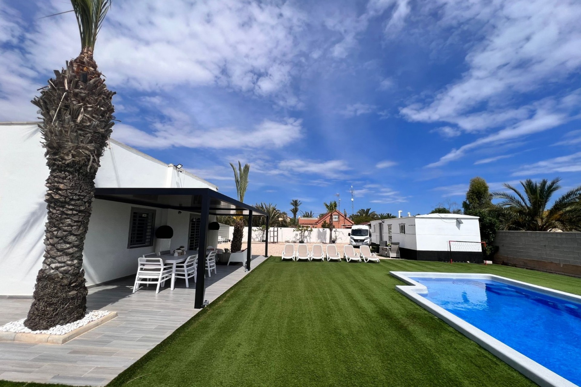 Resale - Country House -
Elche - La Marina