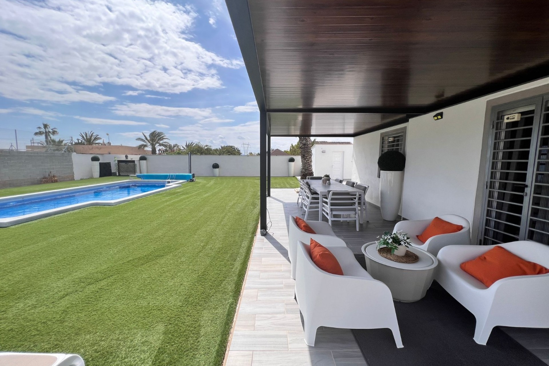 Resale - Country House -
Elche - La Marina