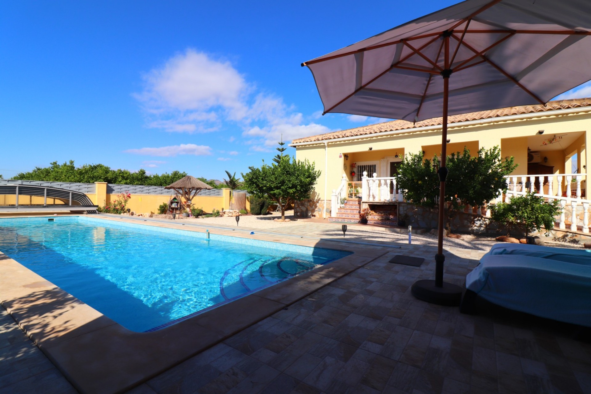 Resale - Country House -
Orihuela - La Campaneta