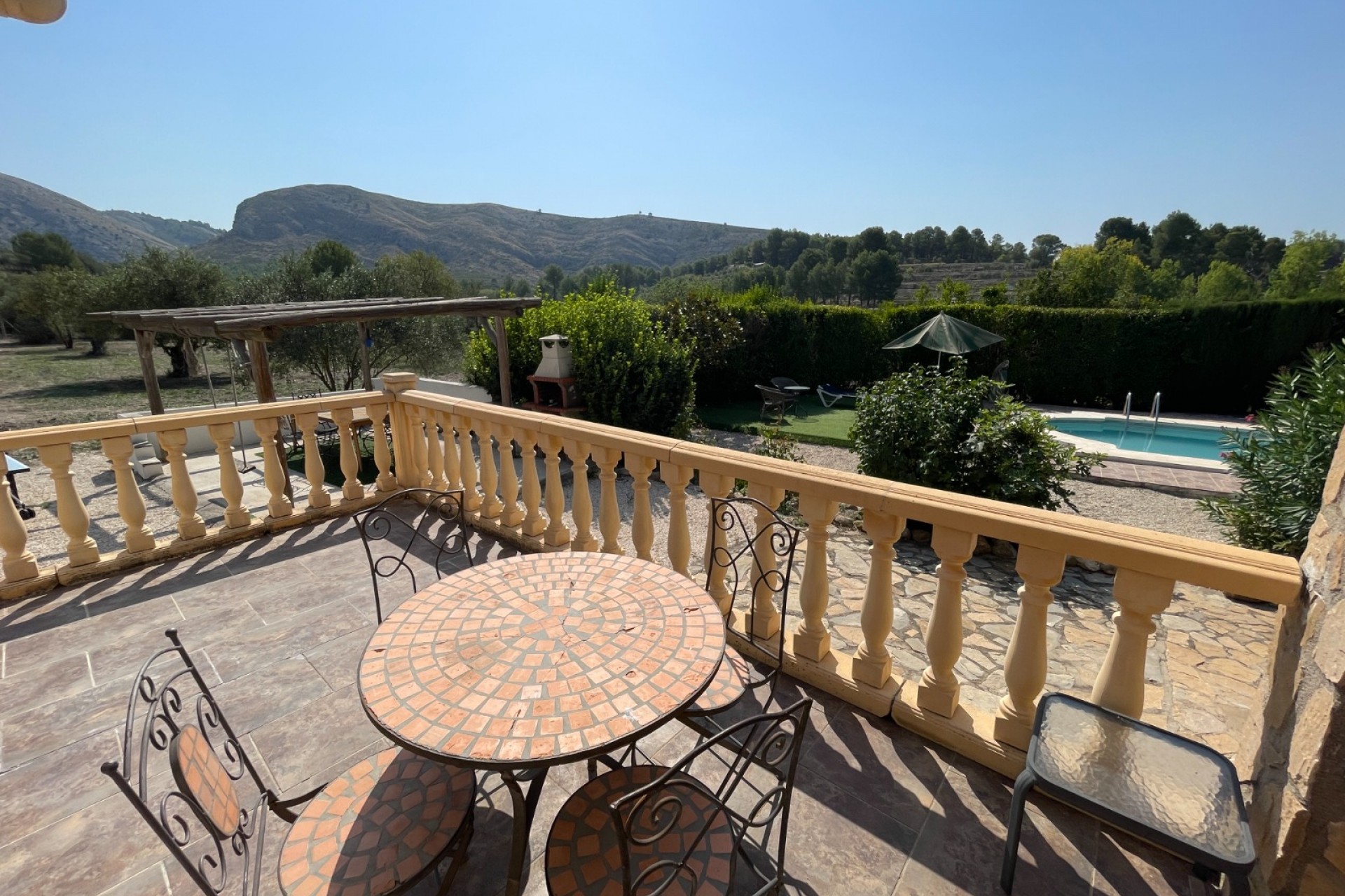 Resale - Detached House / Villa -
Millena