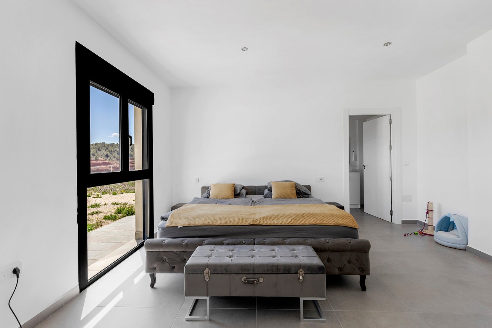 Resale - Detached Villa -
Macisvenda