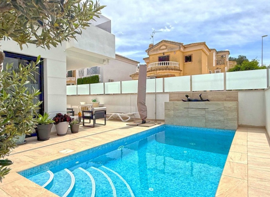 Resale - Detached Villa -
Orihuela Costa - Villamartín