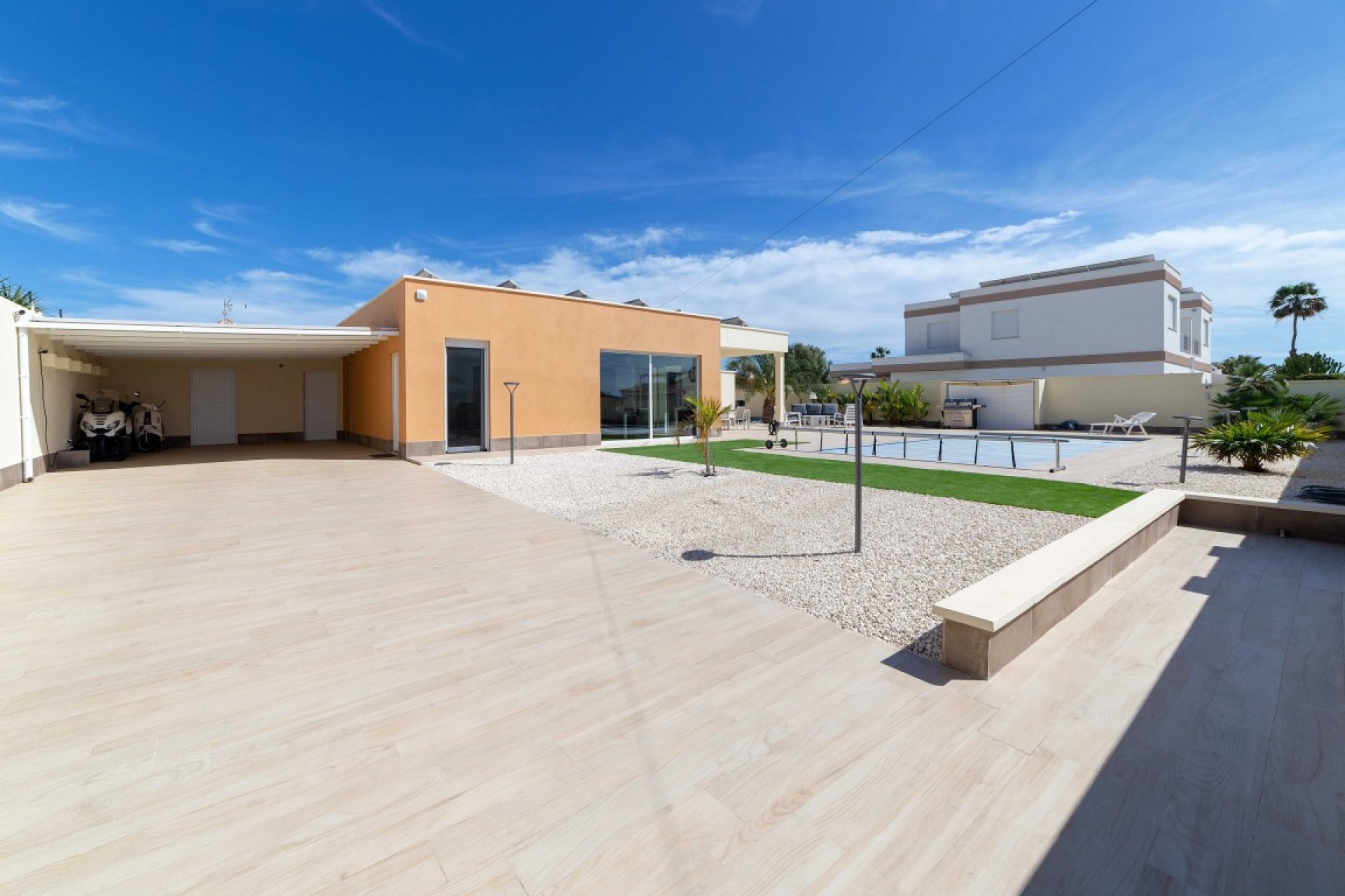 Resale - Detached Villa -
Torreta Florida