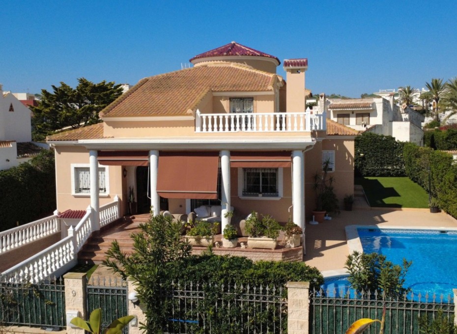 Resale - Detached Villa -
Torrevieja - Torrelamata - La Mata