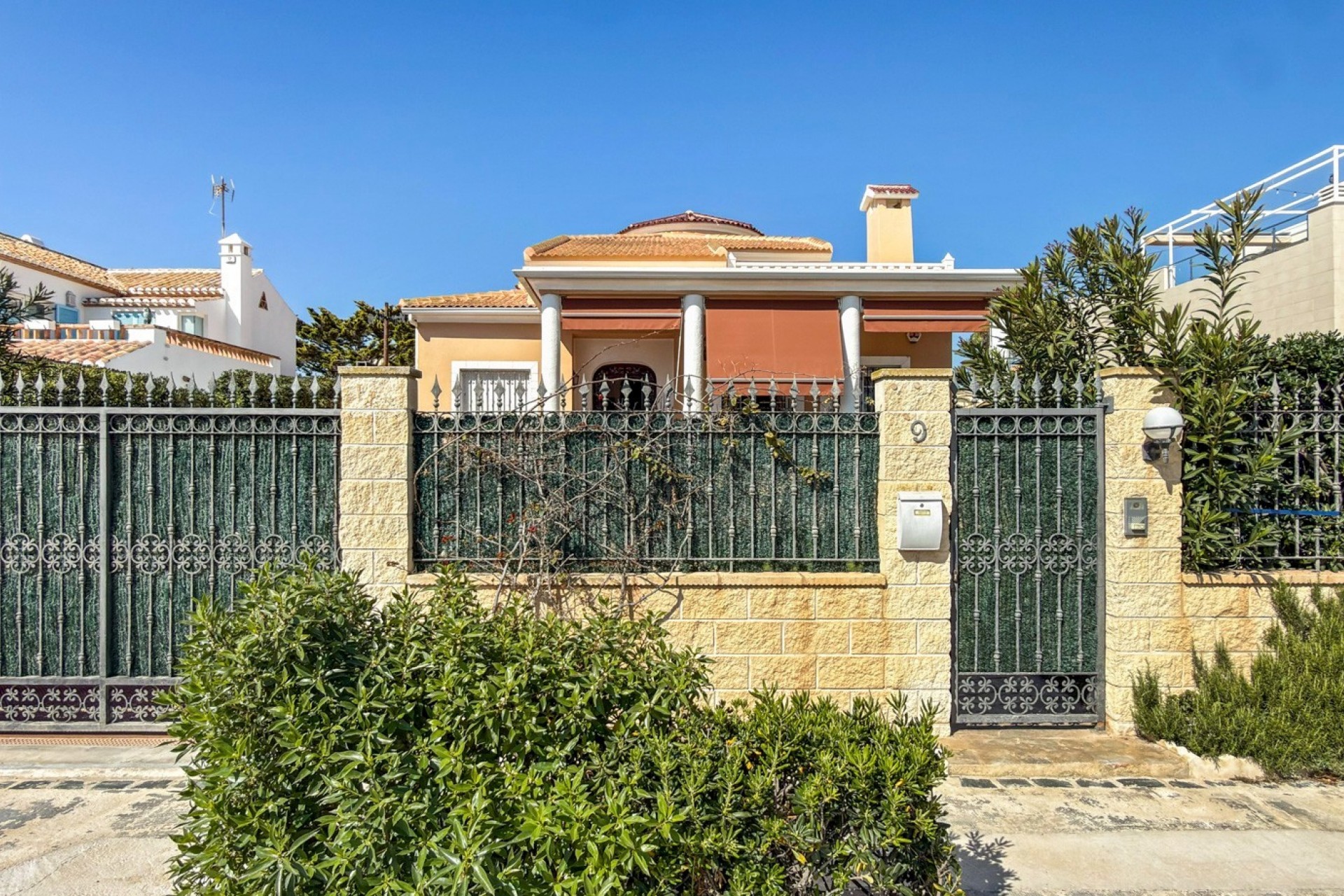 Resale - Detached Villa -
Torrevieja - Torrelamata - La Mata