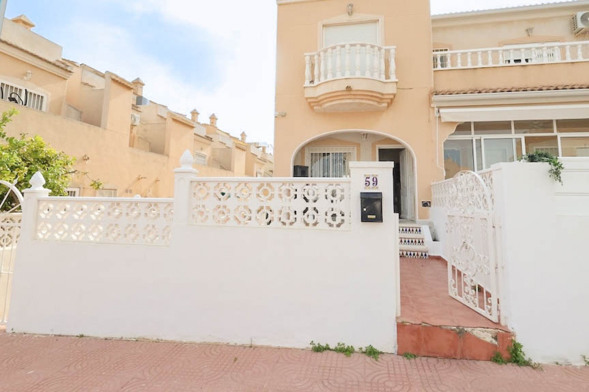 Resale - Duplex -
Ciudad Quesada - Dona Pepa