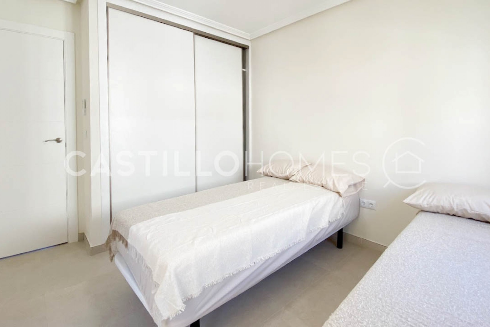 Resale - Duplex -
Orihuela Costa - Playa Flamenca