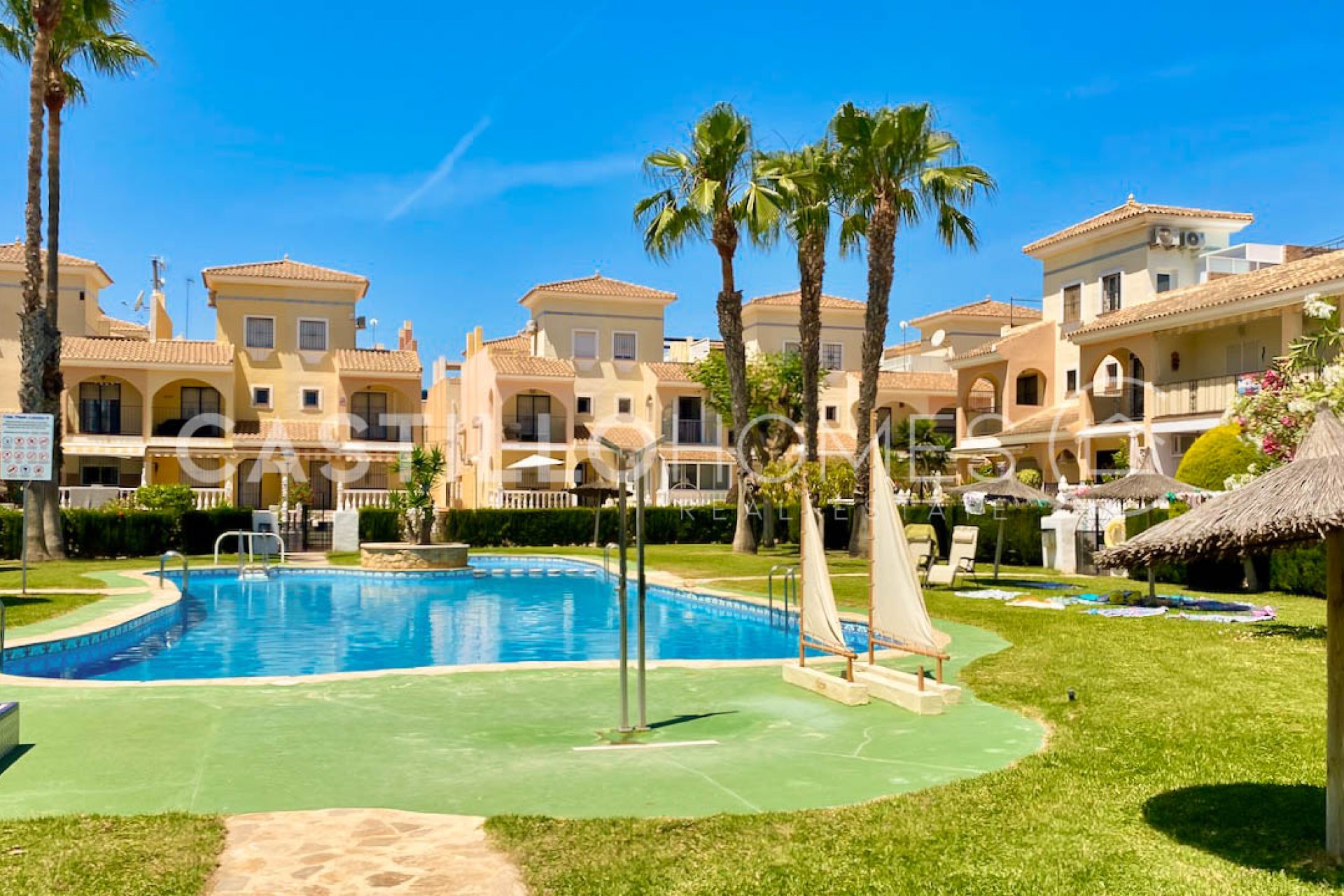 Resale - Duplex -
Orihuela Costa - Playa Flamenca