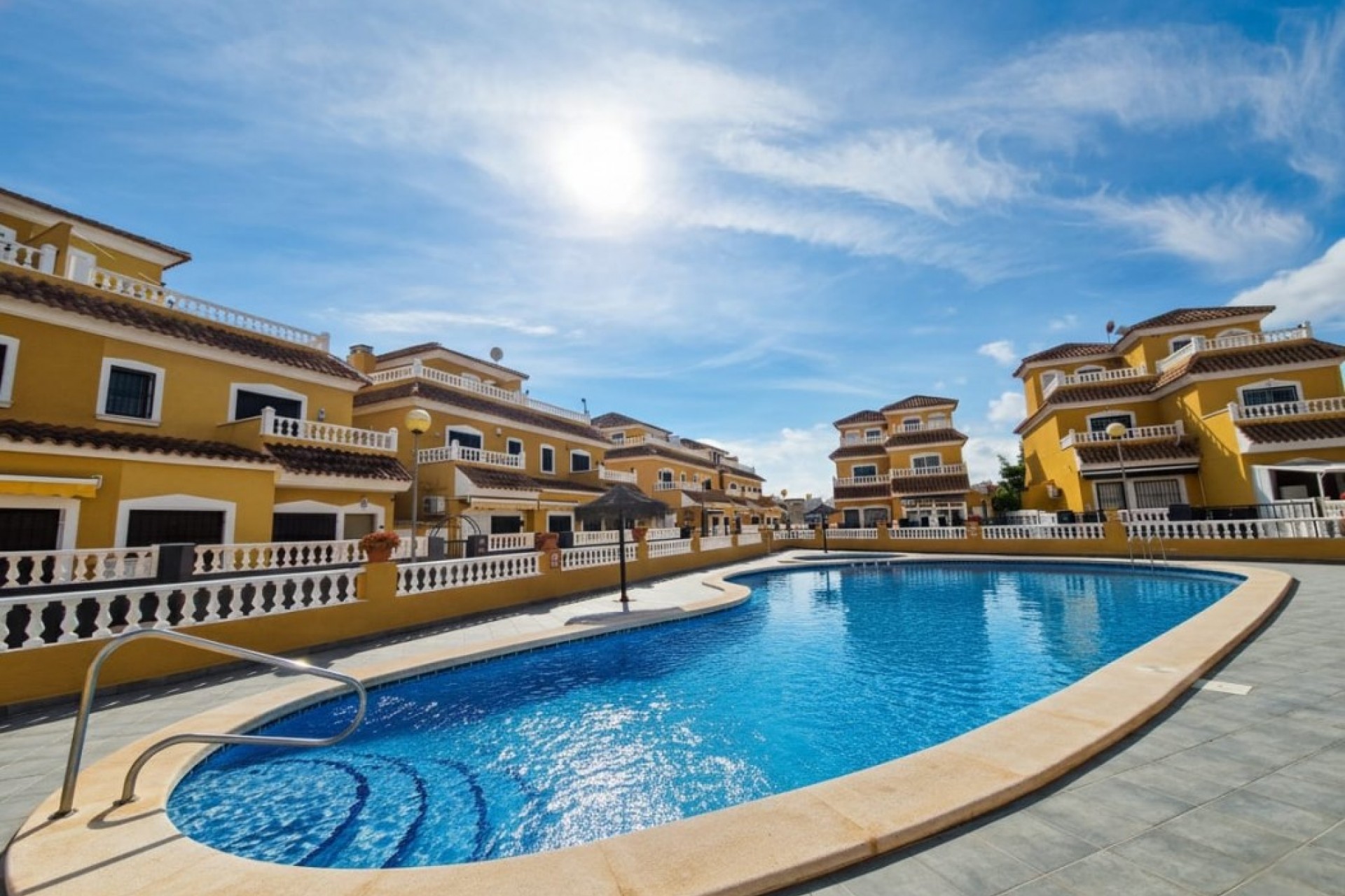 Resale - Duplex -
Playa Flamenca