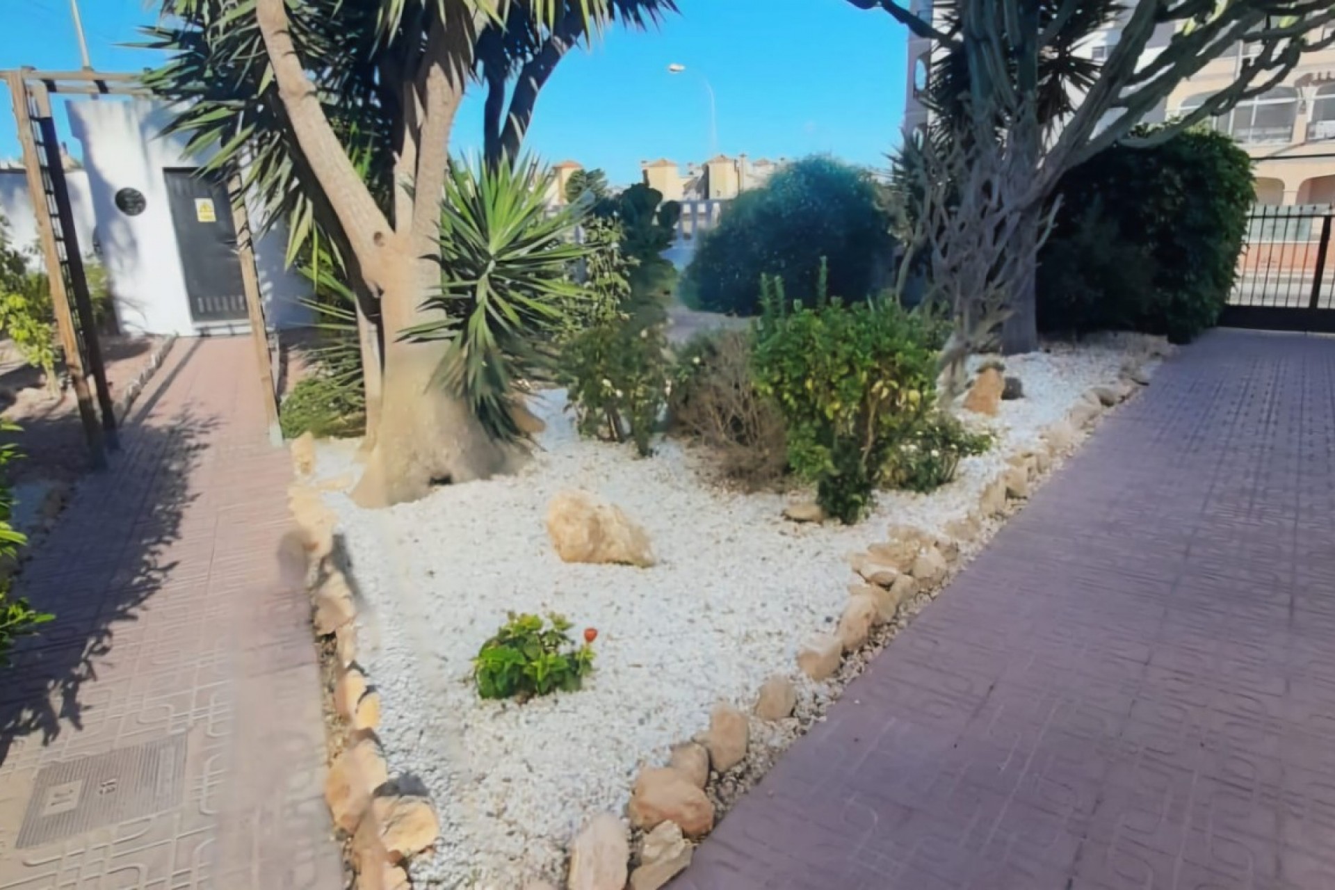 Resale - Duplex -
Playa Flamenca