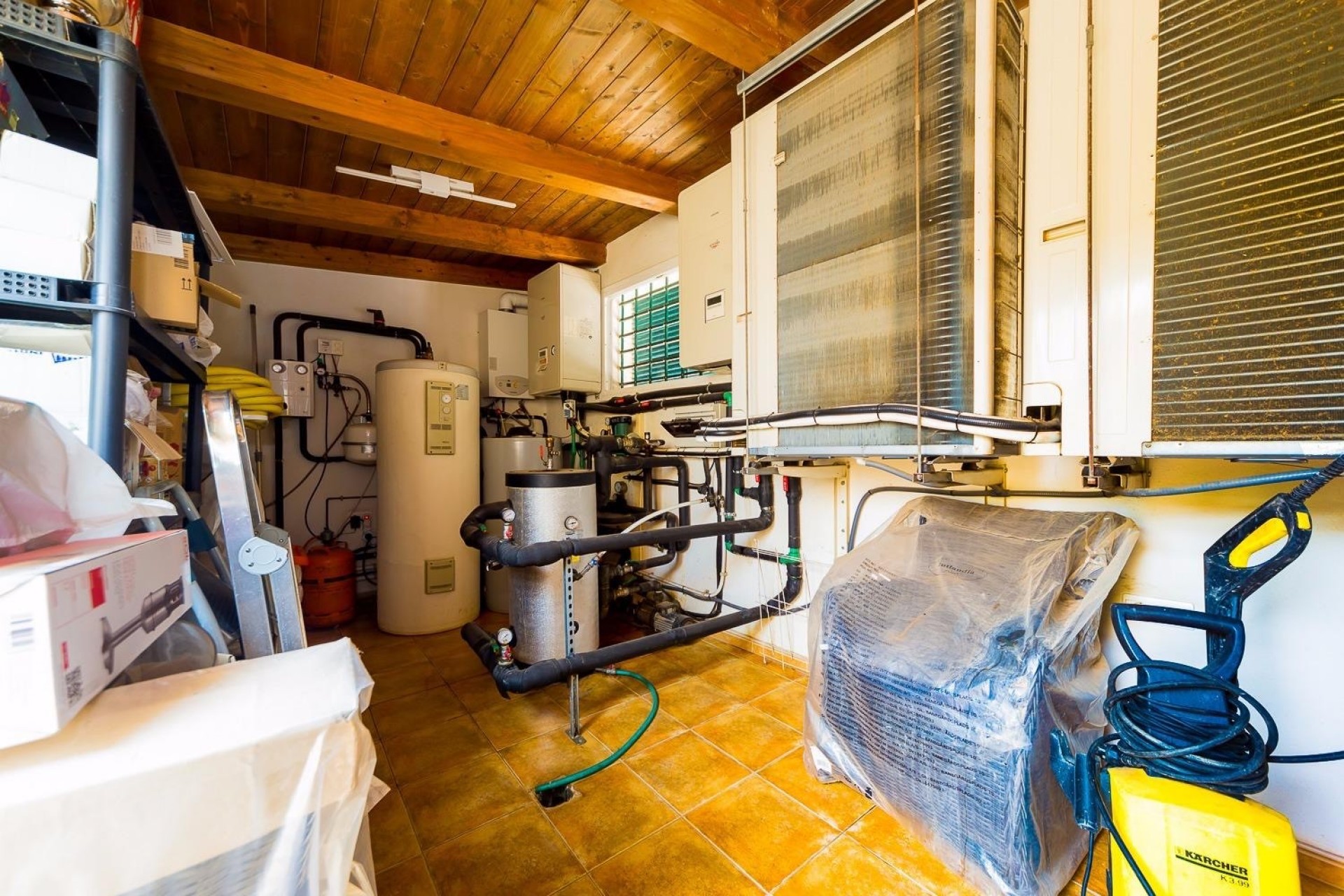 Resale - Finca / Country Property -
Almoradí