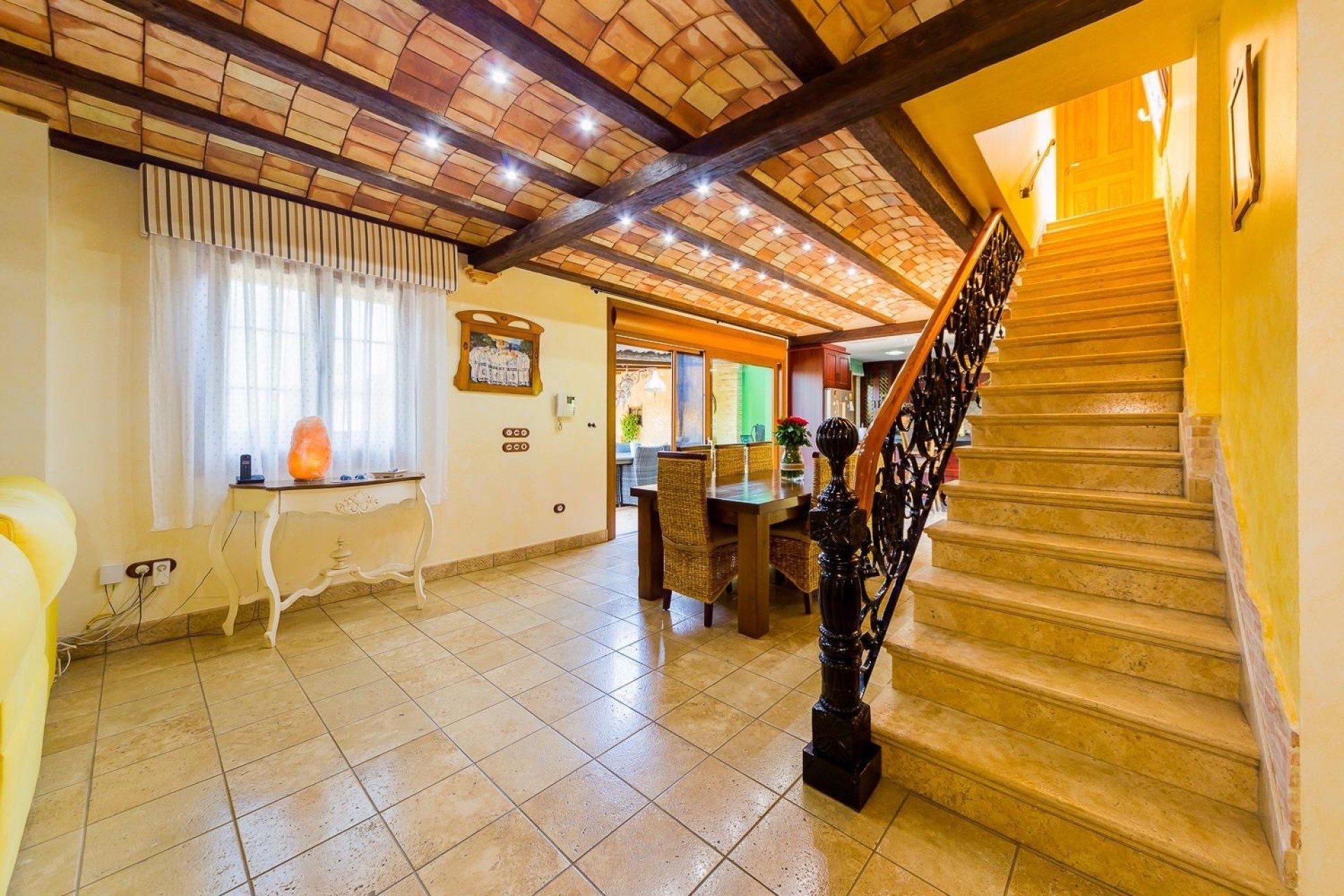 Resale - Finca / Country Property -
Almoradí