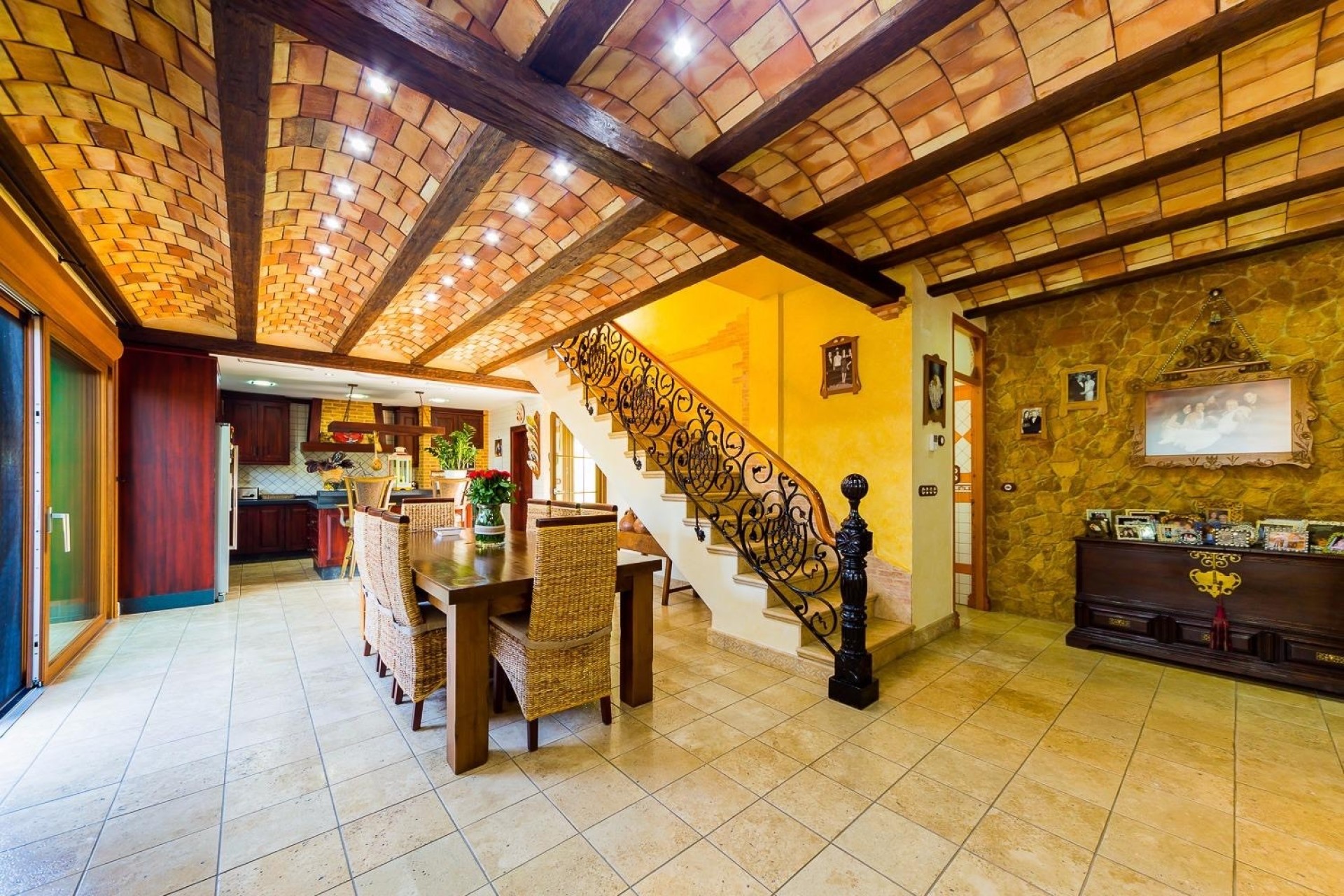 Resale - Finca / Country Property -
Almoradí