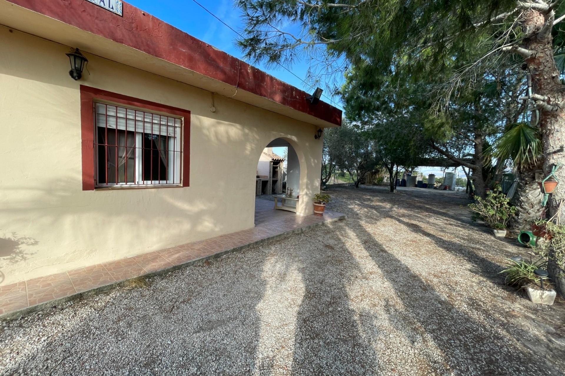 Resale - Finca / Country Property -
Jacarilla