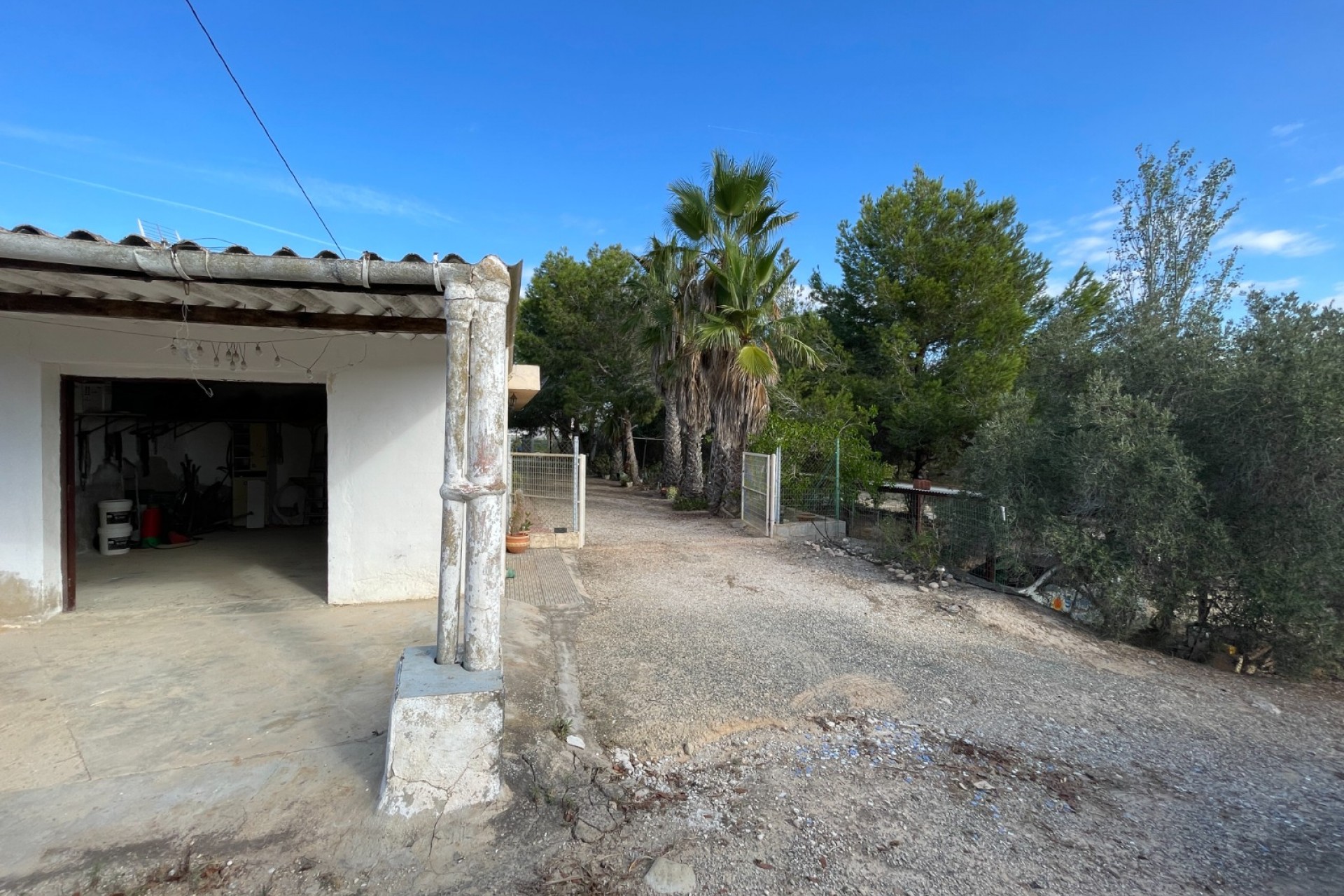 Resale - Finca / Country Property -
Jacarilla