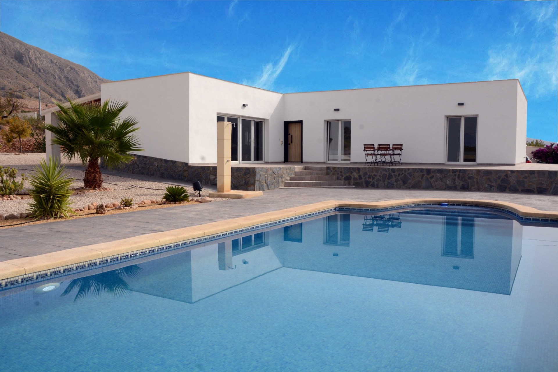 Resale - Finca / Country Property -
Macisvenda